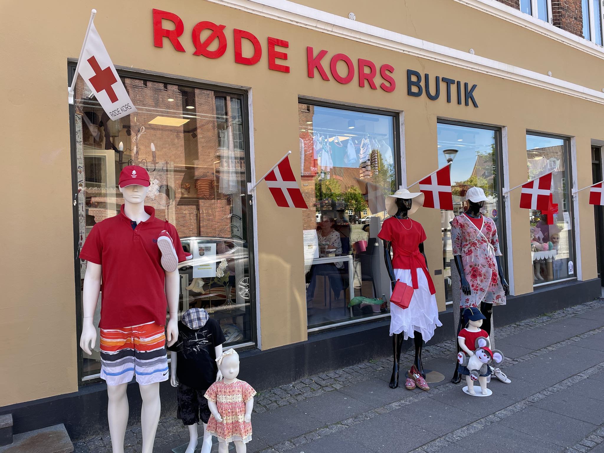 Røde Kors Sorø tøjbutik | Sorø