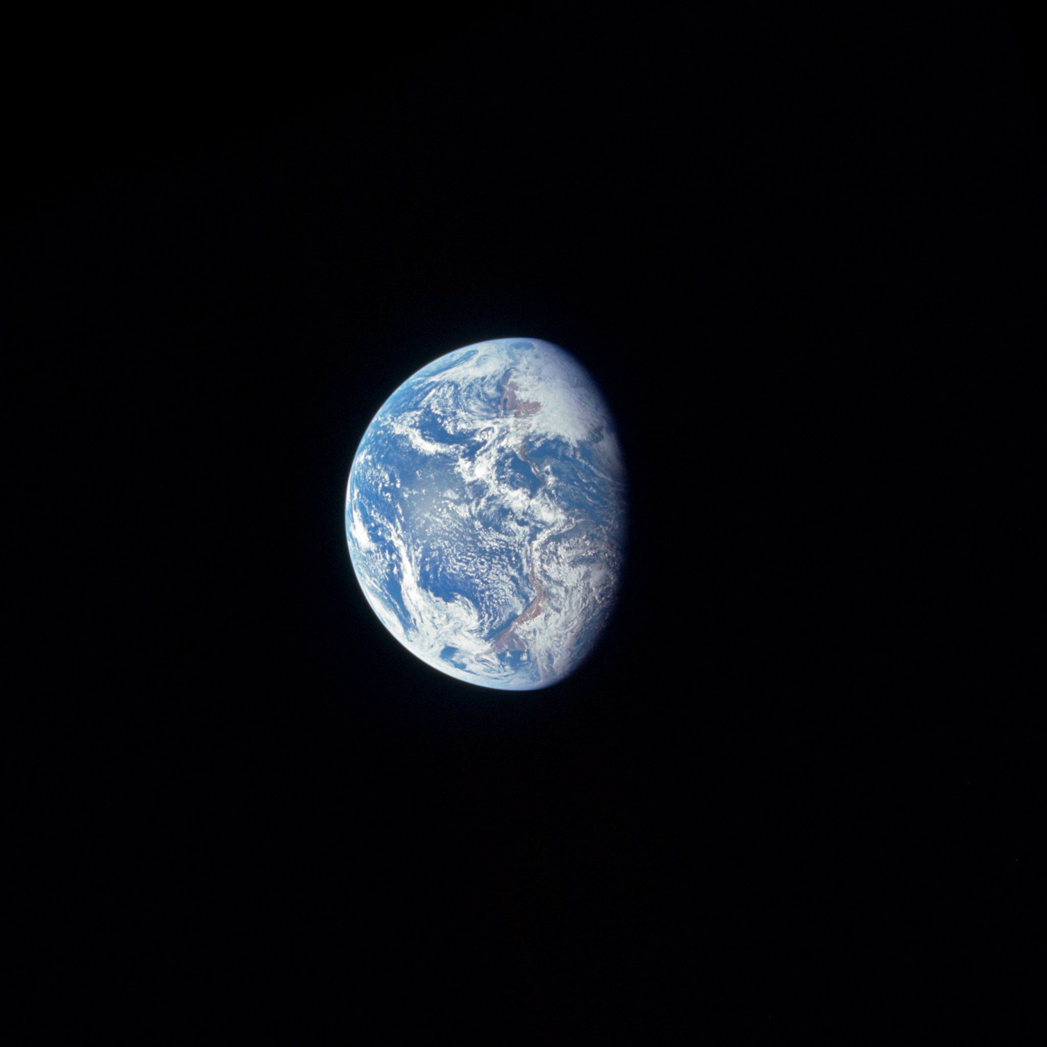 Apollo 8 coverage in 1969 NatGeo magazine