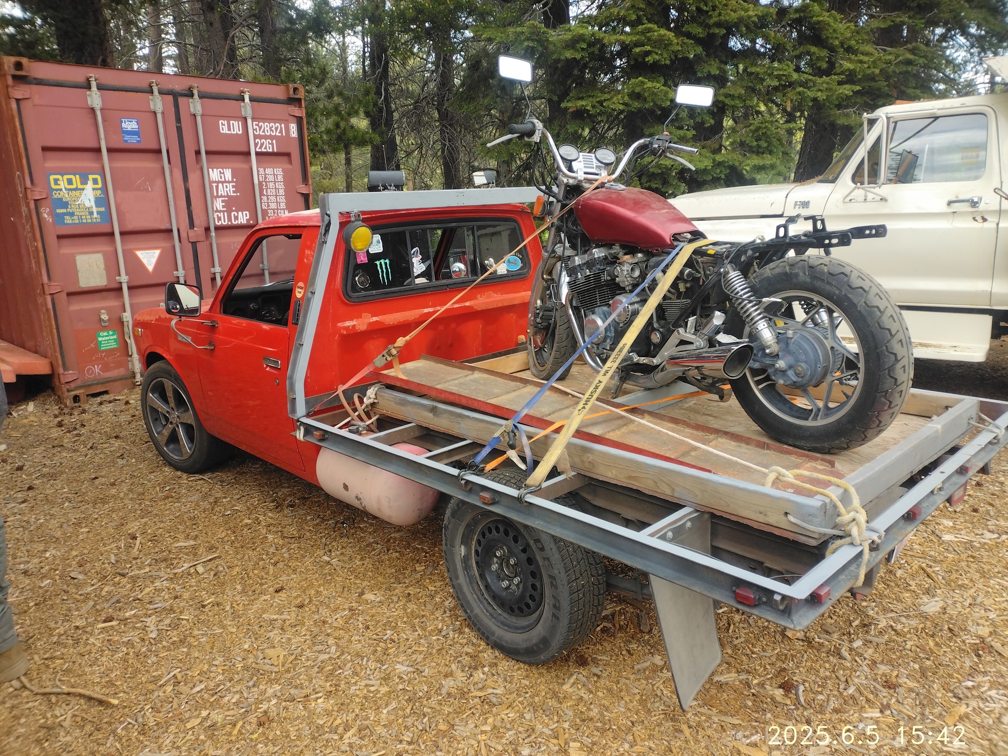 I built this a while ago, it was super fun! It's a nighthawk 250