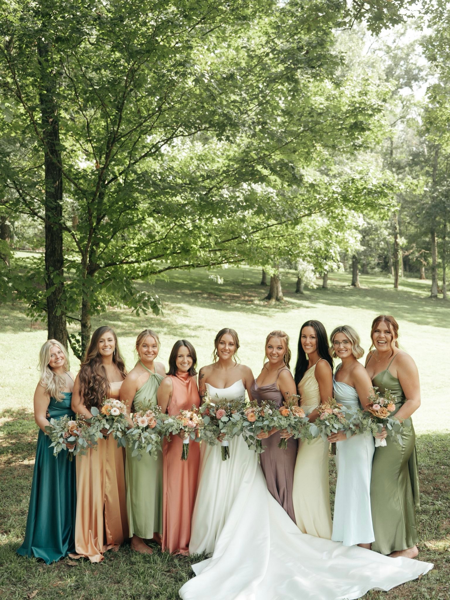 What bridal shops in Franklin, Tennessee have this wedding dress style?