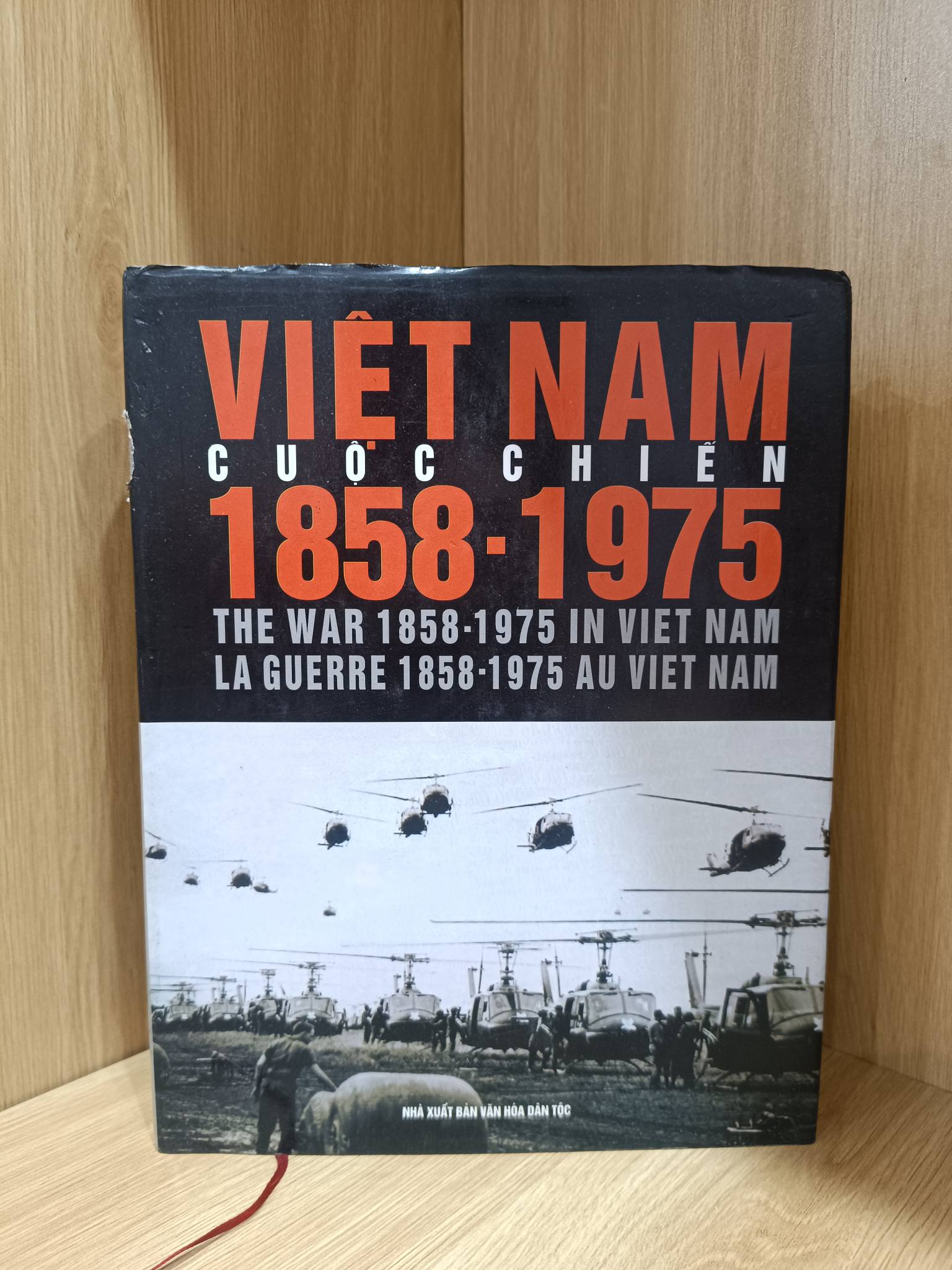 VIET NAM CUOC CHIEN 1858-1975 洋書 Sách ảnh Việt Nam cuộc chiến 1858-1975 giá 700k