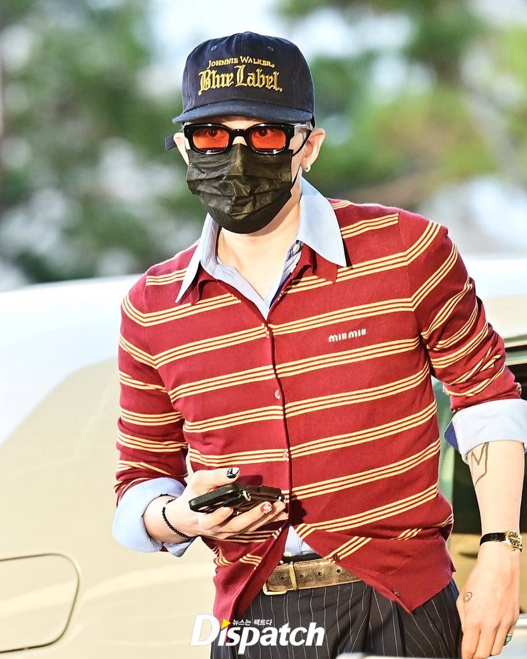 Airport Fashion King for a reason!👑 G-DRAGON off to HongKong