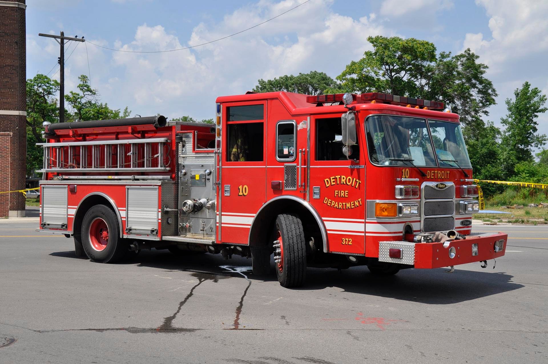 Canadian Fire and EMS | Detroit, Michigan - (372) - 2003 Pierce ...