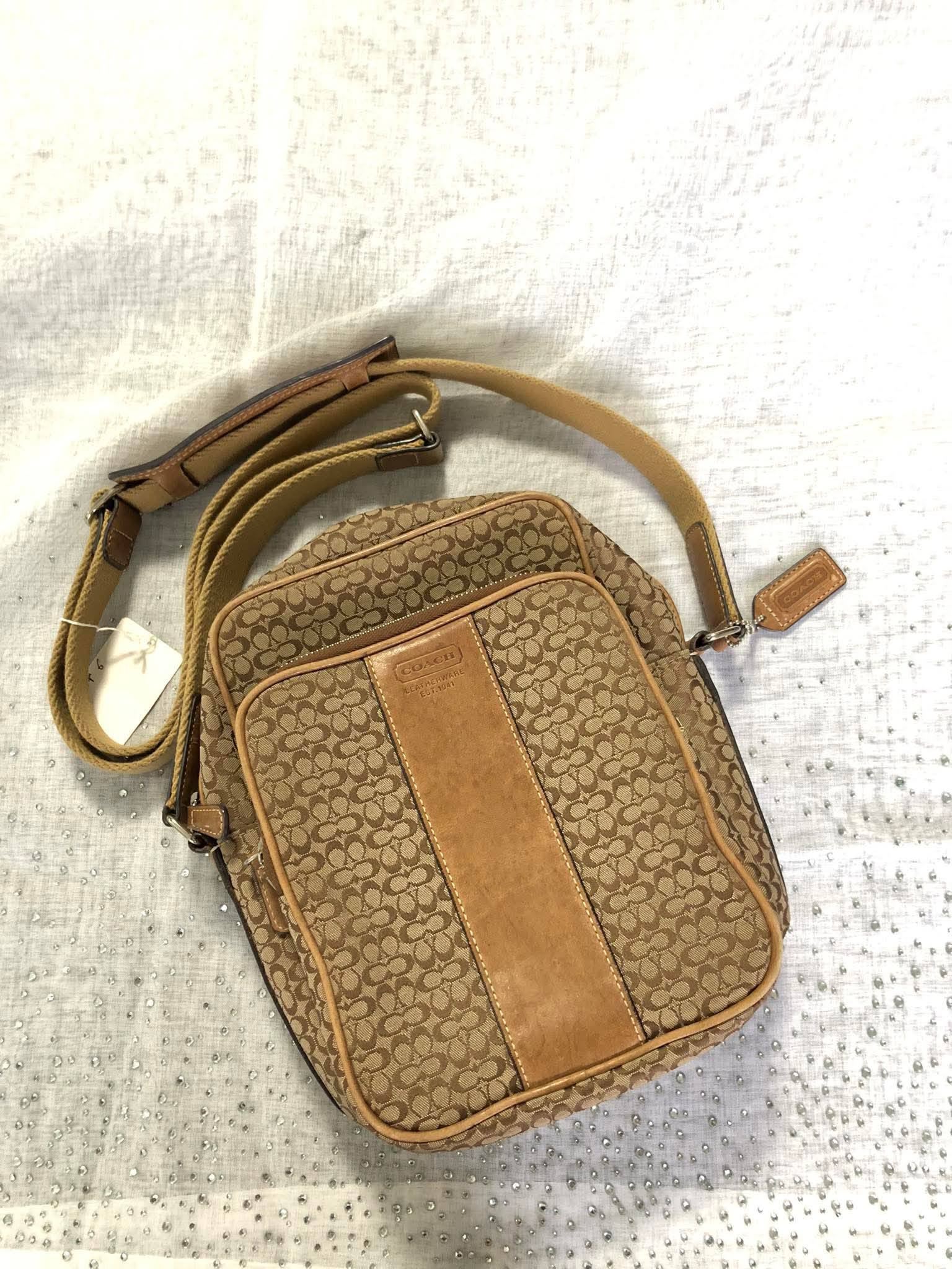 Coach Heritage Signature Stripe Flight Bag Length : 20cm Width 