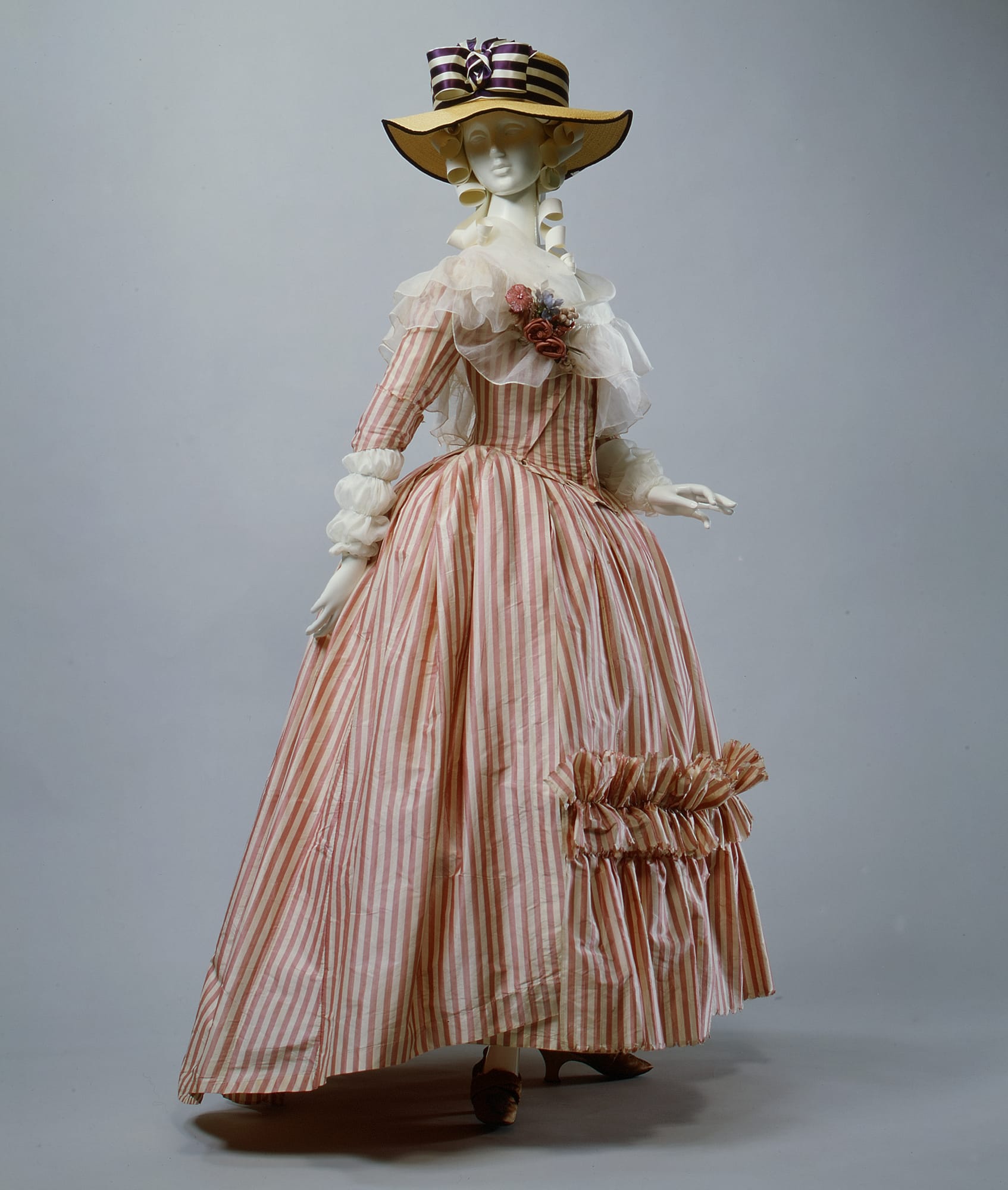 18th century French fashion trends from Cabinet des Modes ou Les