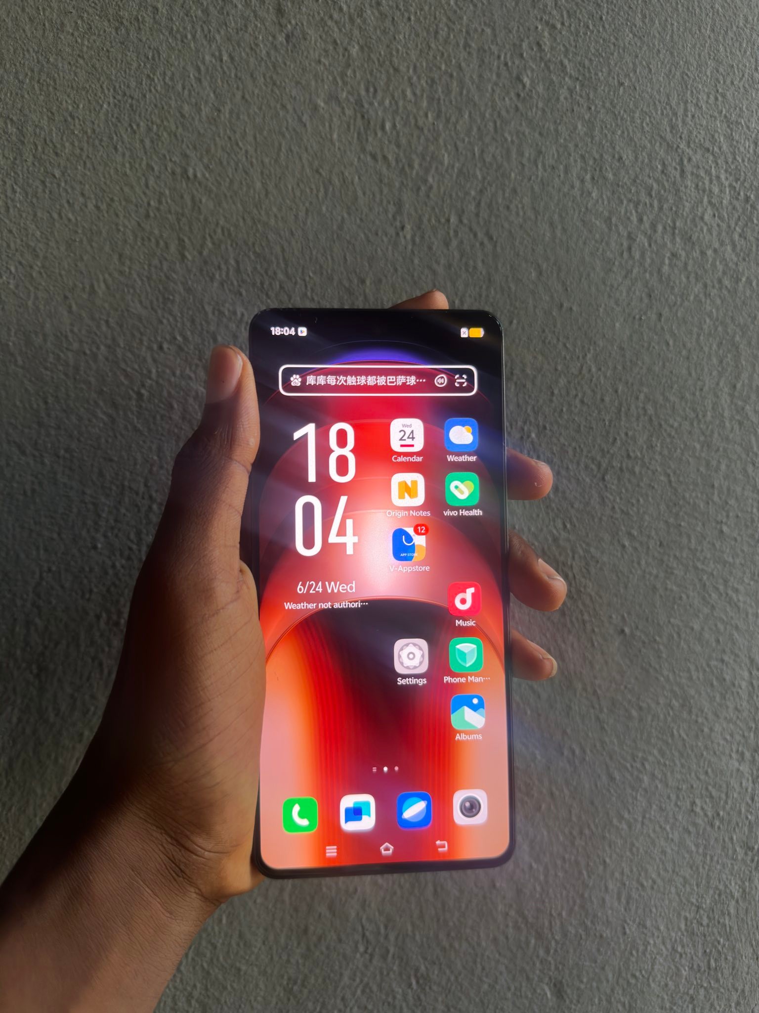 IQOO Neo 9 12/256gb Snapdragon 8 Gen 2 144HZ Has scratches 250k 