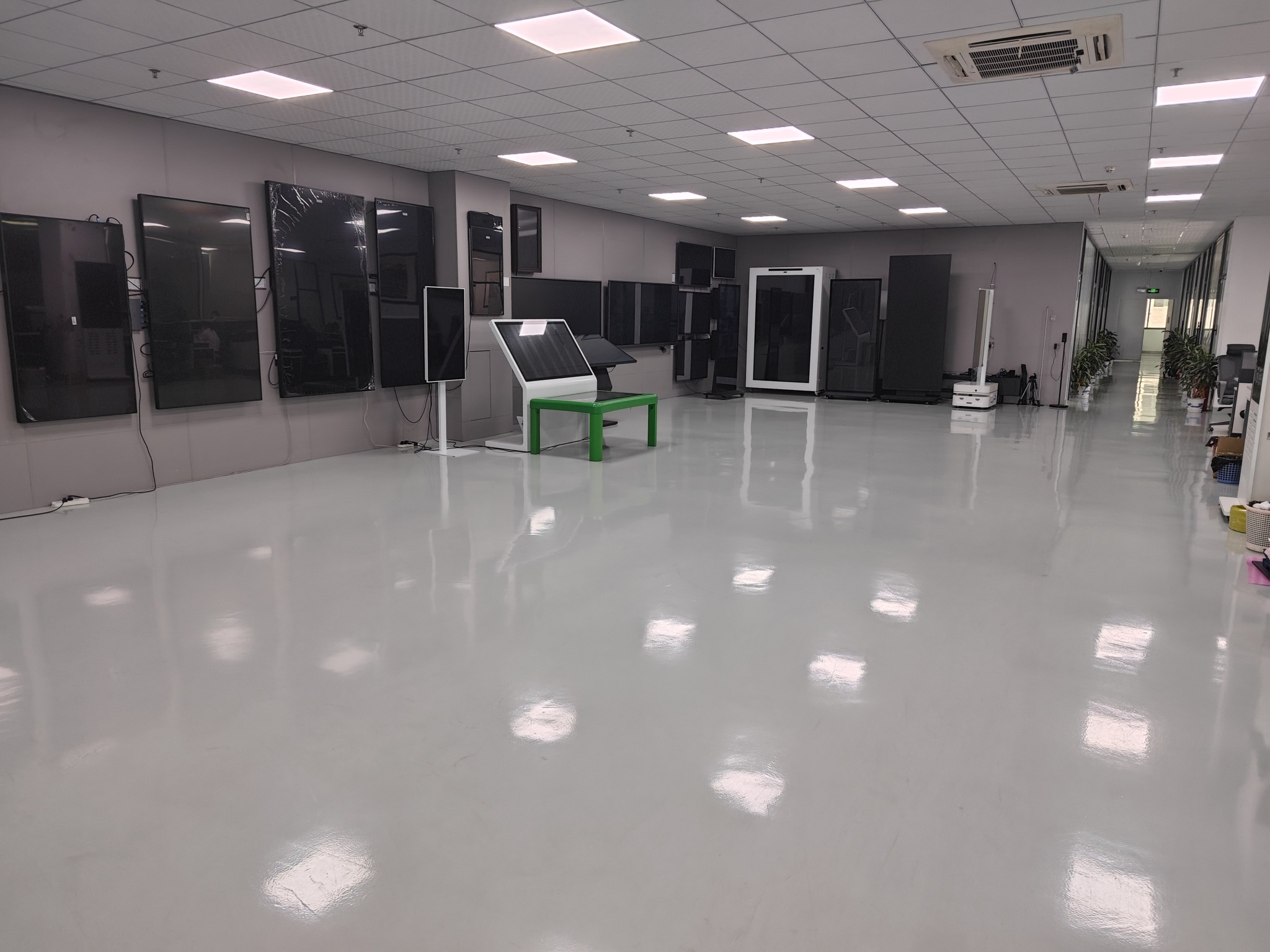 This testing video shows our screen brightness inspection, we use ...