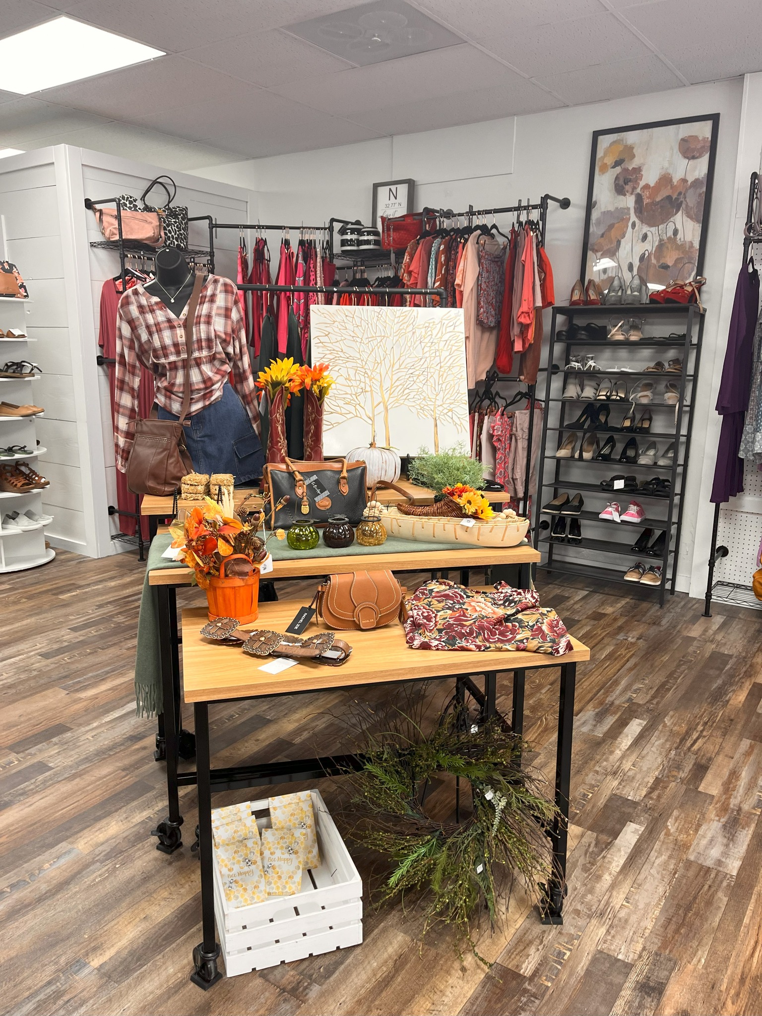 🍂 Kick Off Your Labor Day Weekend Next... - CLM Resale Store | Facebook