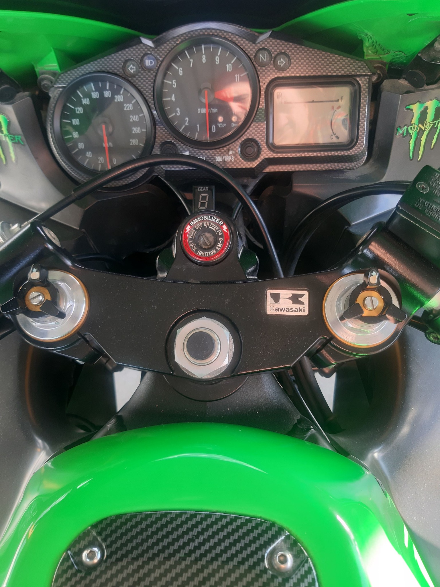 where is the steering damper for the 2004 zx12r