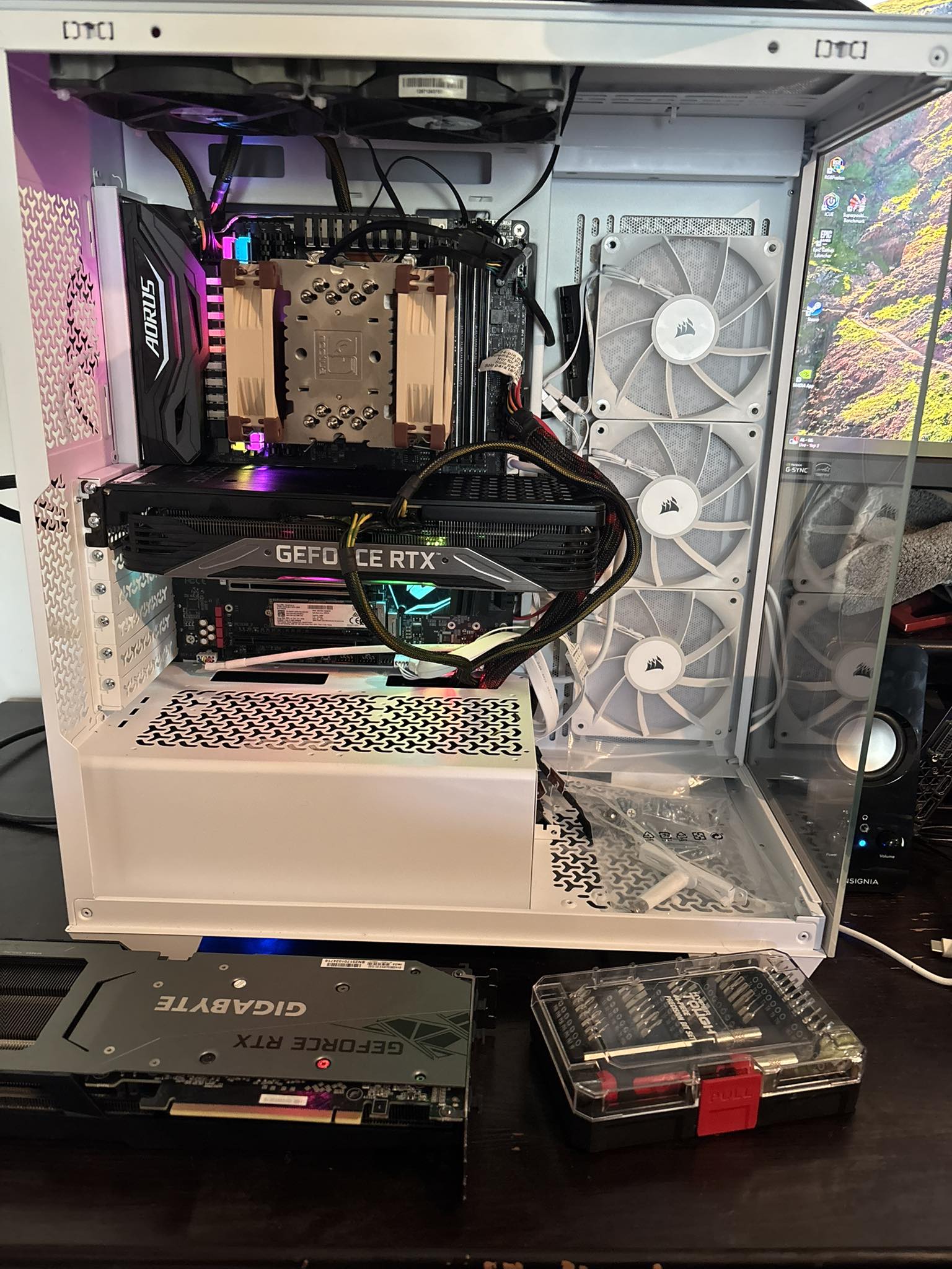 Just finished this build, gigabyte aorus mobo, ryzen threadripper