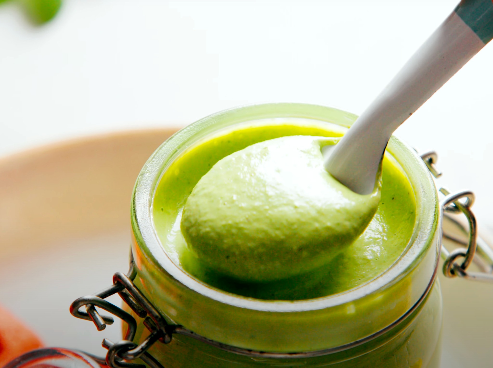 Cheers to more greens 🥬 Green Goddess dressing in the Ninja Stealth IQ: ½ cup of raw cashews (soaked in hot water for 10 mins to soften) 1 large bunch of coriander