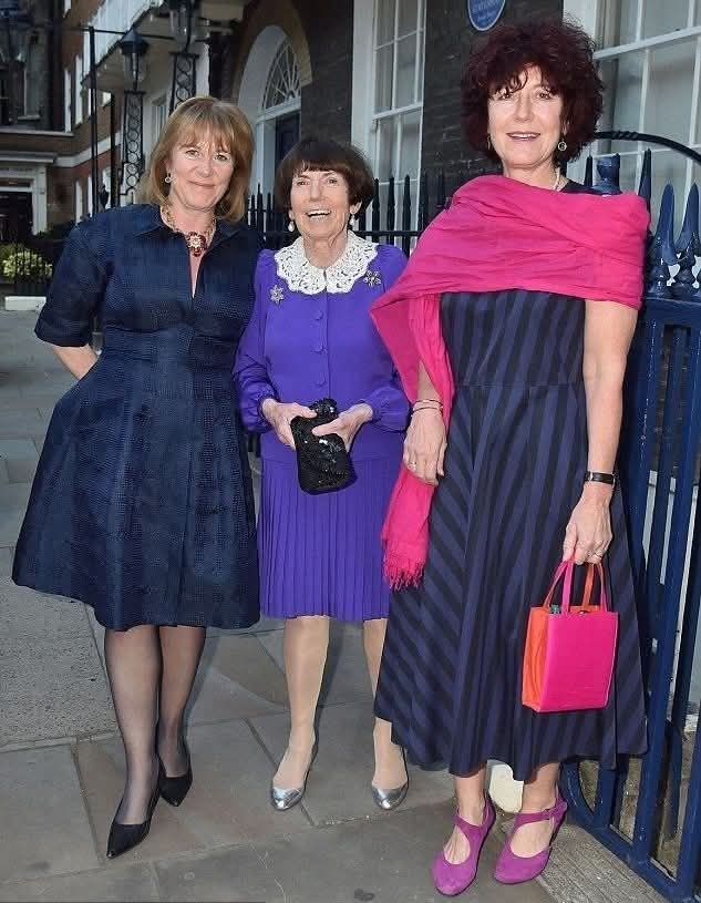 Rothschild - Hannah Rothschild (daughter of Jacob Rothschild), Lady ...