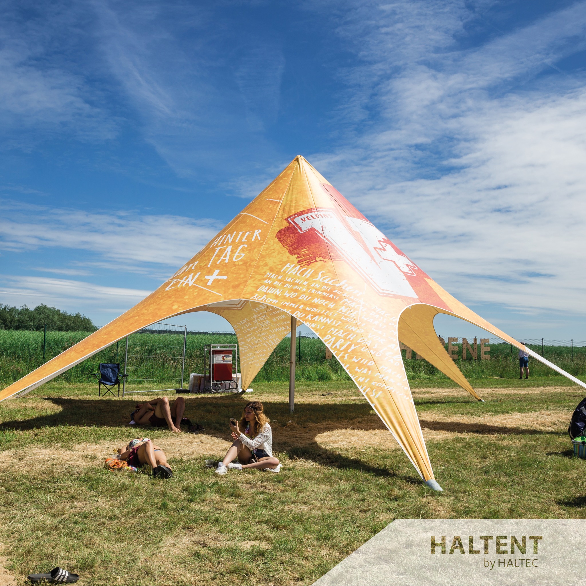 was tun gegen fliegen im zelt Faltbarer Fliegenschirm, 3 Stück Faltbare Abdeckhaube Lebensmittel Abdeckung obsthaube Kuchenabdeckung Abdeckung Fliegen-Schutz, für Essen Lebensmittel Grill Partys Buffets Camping,32x32cm Küche, Haushalt & Wohnen Breite:190cm The Tent (Farmhouse Redux) migrated-2