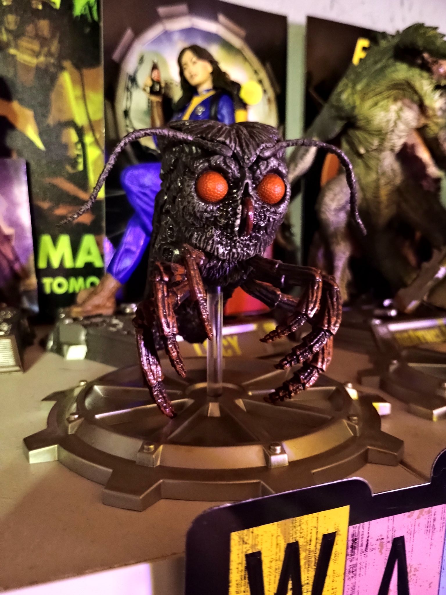 Finally I have the loot crate mothman figure!!