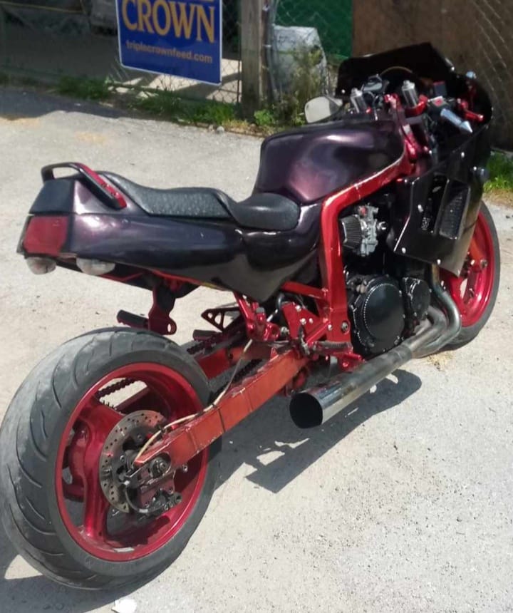 A 17 GSXR1000R and a 14 ZX14. Having a little fun.