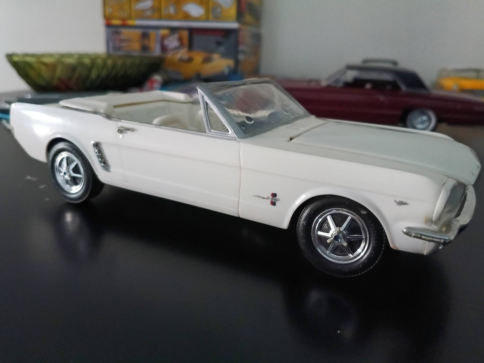 Monogram 1/24.