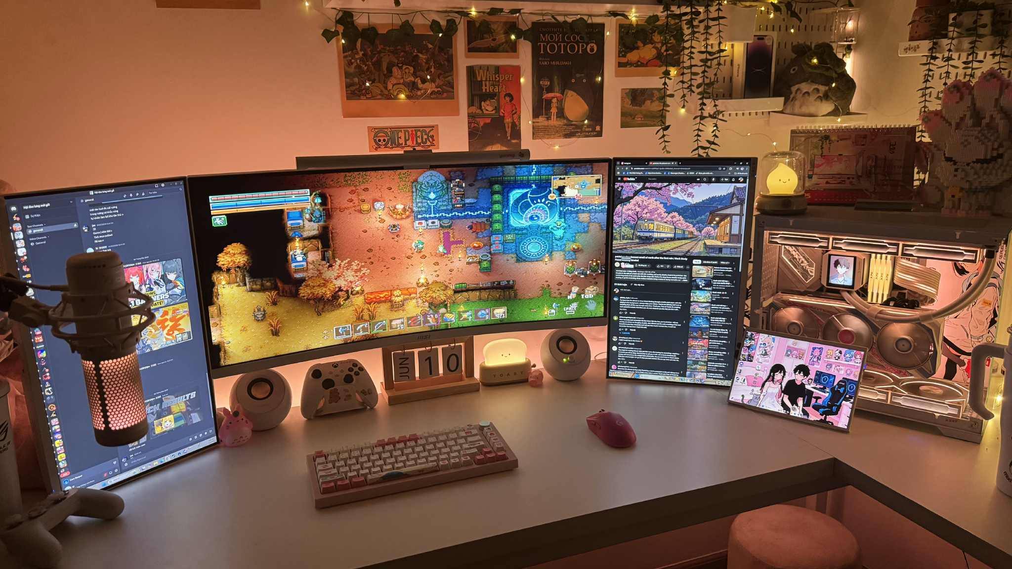 Workspace Setup Addicts | Cozy gaming setup 🤍🧡 | Facebook