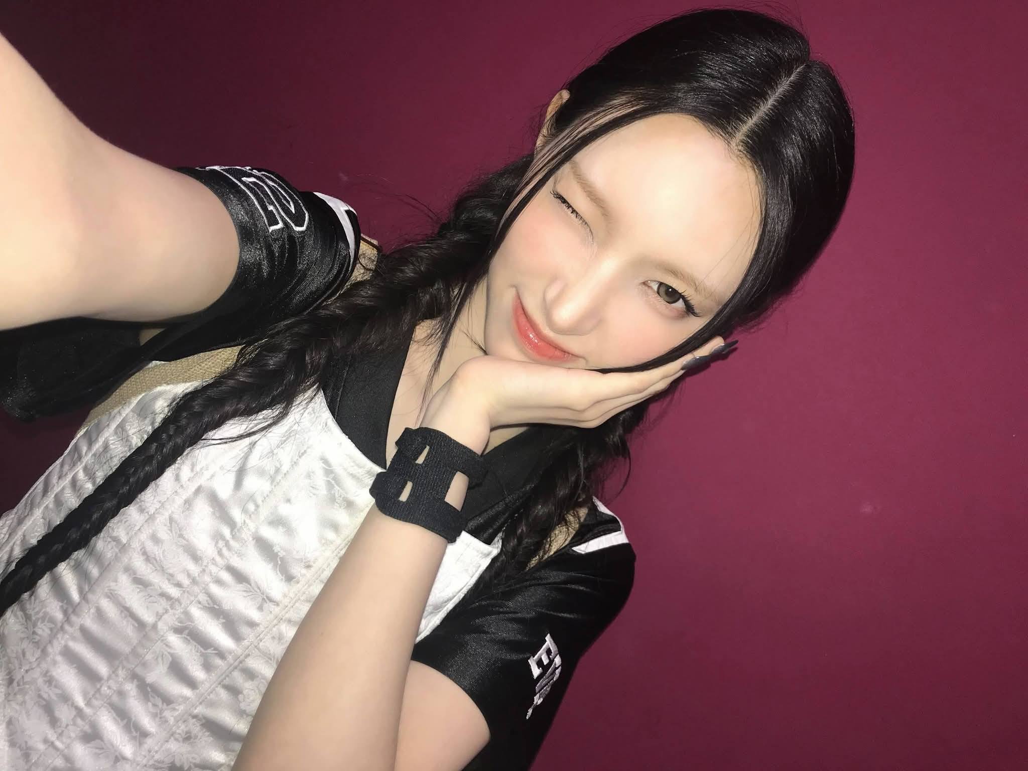 Yunah weverse update ❤️ #YUNAH #ILLIT