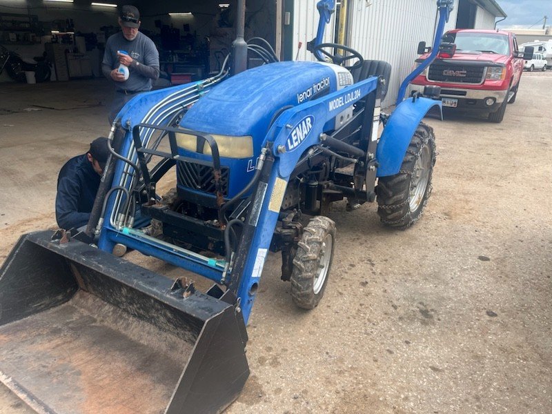 LENAR LDJL204 UTILITY TRACTOR 4X4 5 SPEED REAR PTO AND 3 POINT HITCH ...