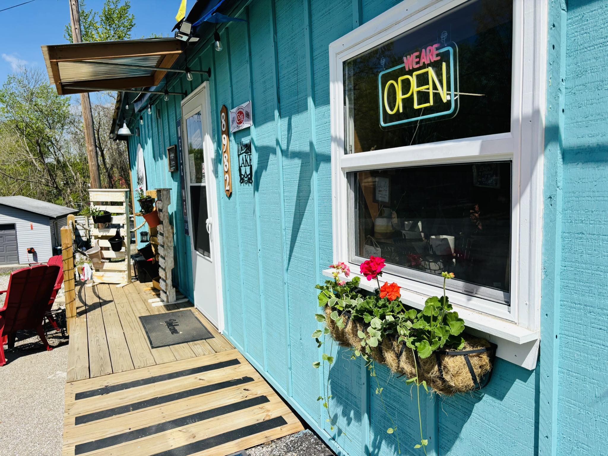 Lakehouse Storage & Shop | Trafalgar IN
