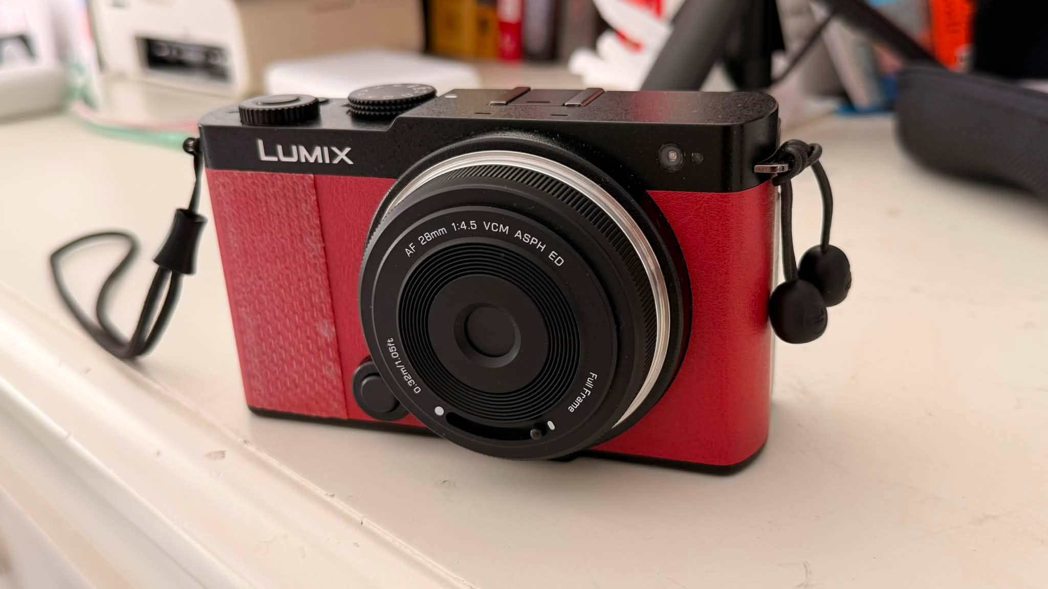 Viltrox 28mm f/4.5 lens review on Panasonic Lumix S9