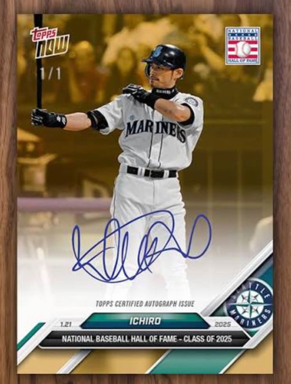 Ichiro is pitching on this 1/1 autograph card 😆🔥