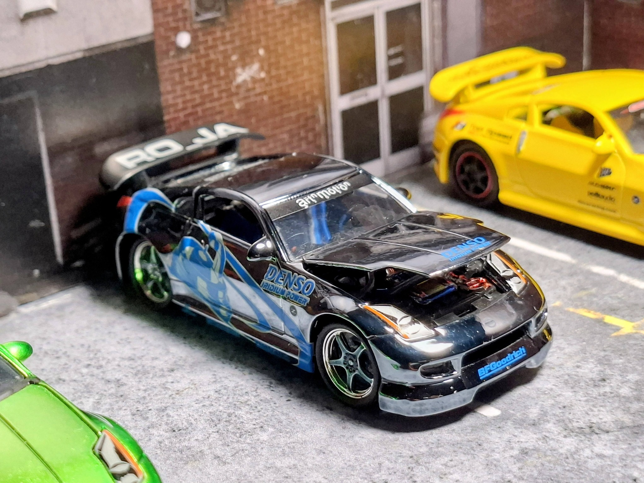 3 Nissan 350 Zs 1/64 scale by Muscle Machine