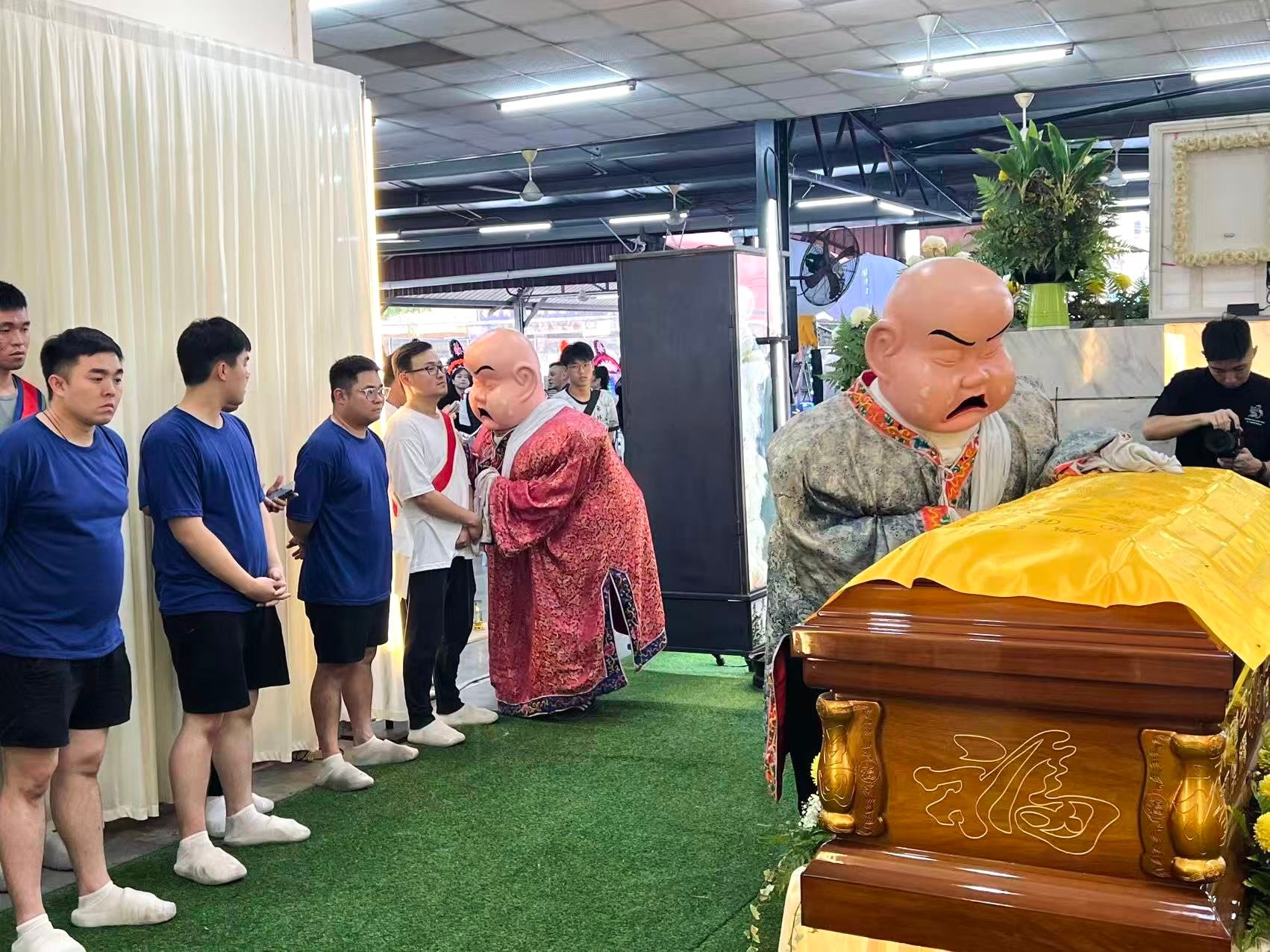 笨珍梨山堂龍獅體育會 - - 哭 童 告 別 仪 式 - 最後的告別式 老先生一路走好 家属节哀顺变。🙏 谨此感谢 本会永久赞助人 顺鑫发集团 ...
