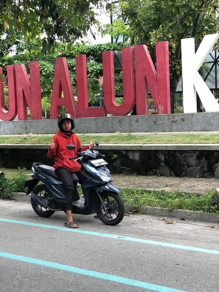 Ahmad Roni