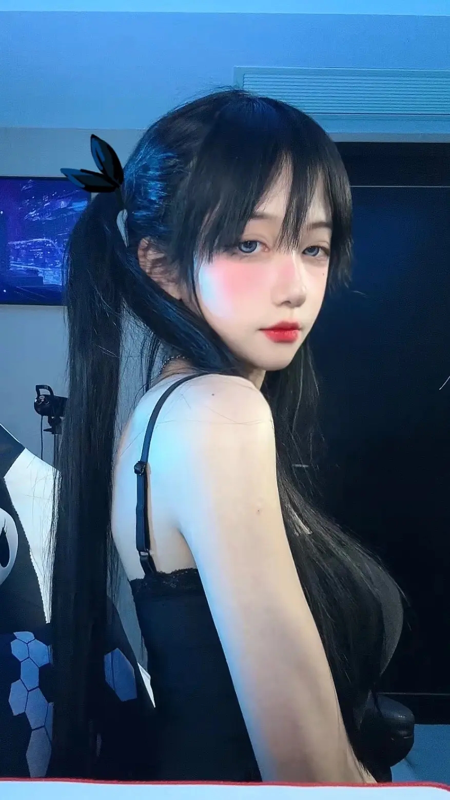 火只木南 - 想不想与我携手👉 火只木南