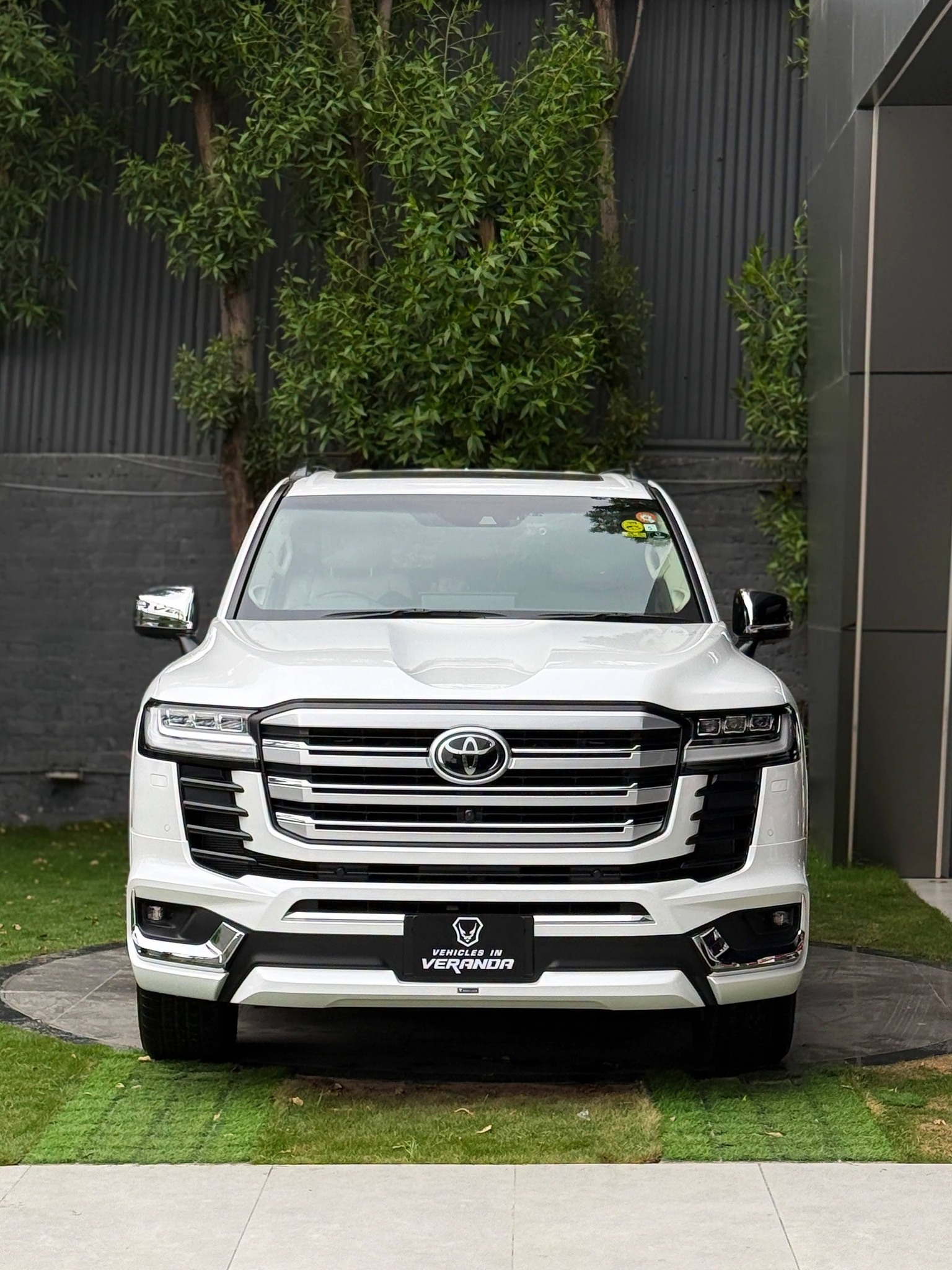 Toyota Land Cruiser ZX LC300 ✅️Year of make 2024 ✓Low ️Mileage