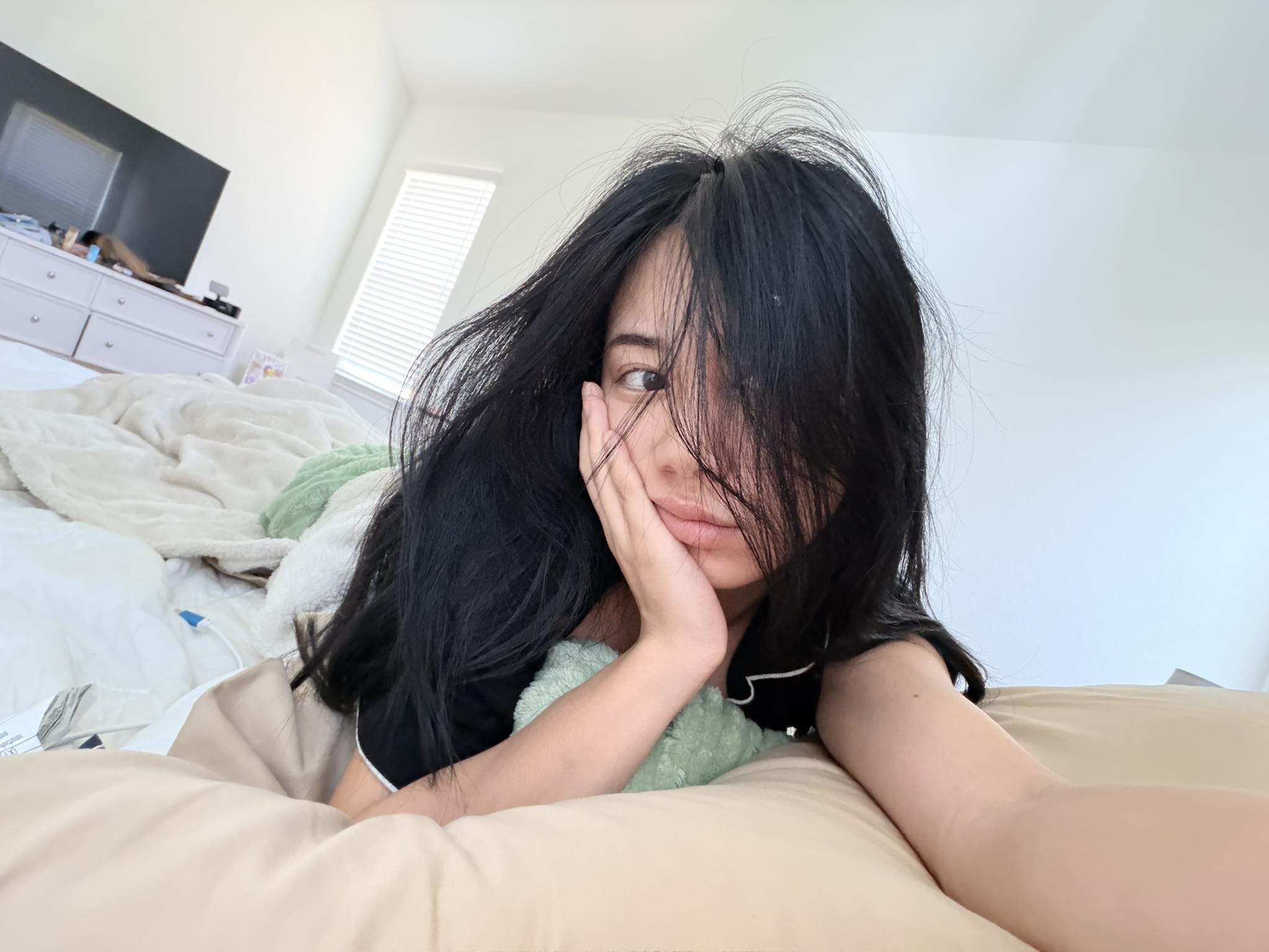 Rayray22 - I’m here.. https://www.instagram.com/da_rach3l?igsh ...