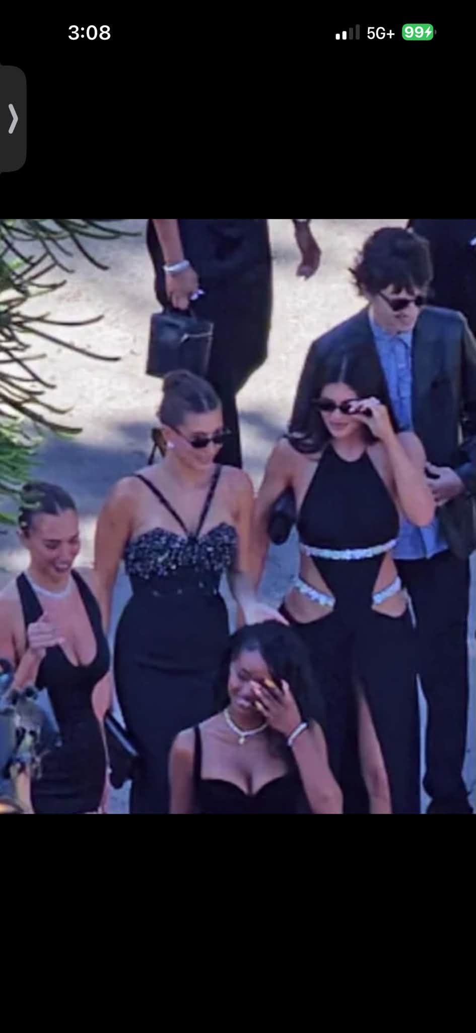 I'm cracking UP at this whole Kylie Jenner/Jordyn Woods wedding dress debacle 😂 Because let's be serious…Kylie's dress was tacky AF! She didn't “steal the spotlight” from Jordyn at all even if