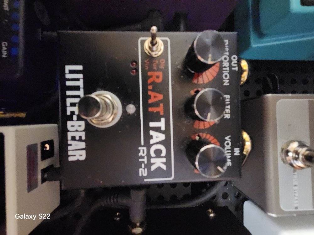always on tuner pedal D'Addario Chromatic Plus Get Ready To Rock retro bike men Size:Full Batteries and power adapters