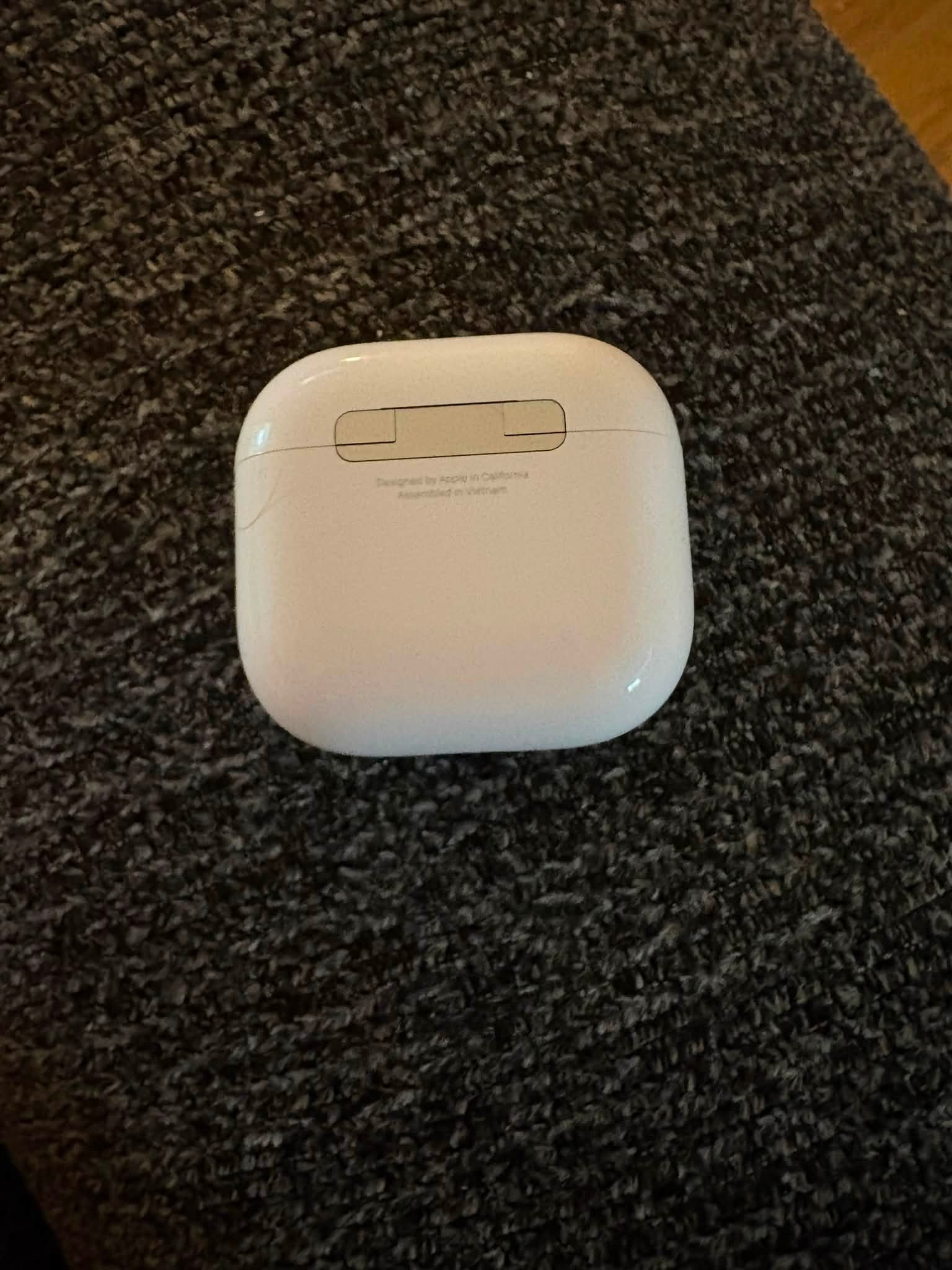 AirPods 4 brand new $75 comes with box only a week old never used
