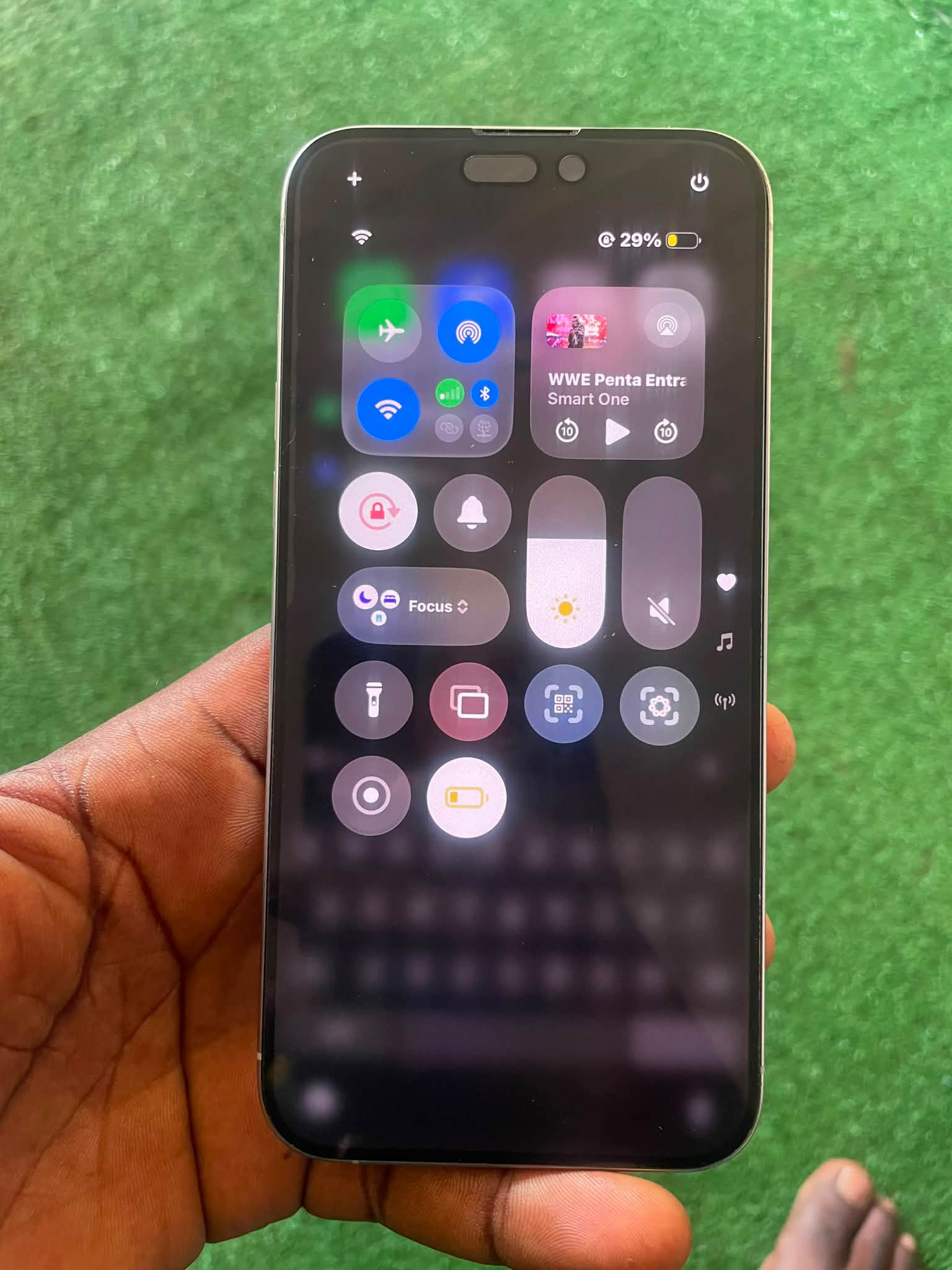 iPhone 15 pro max 256gb Face ID ✓ True Tone ✓ bh 88% no changed