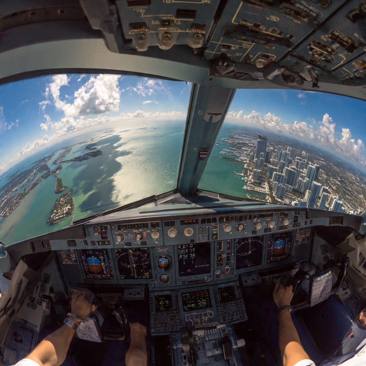 How pilot take off plane #takeoff #liftoff #cockpitview #viralreel ...