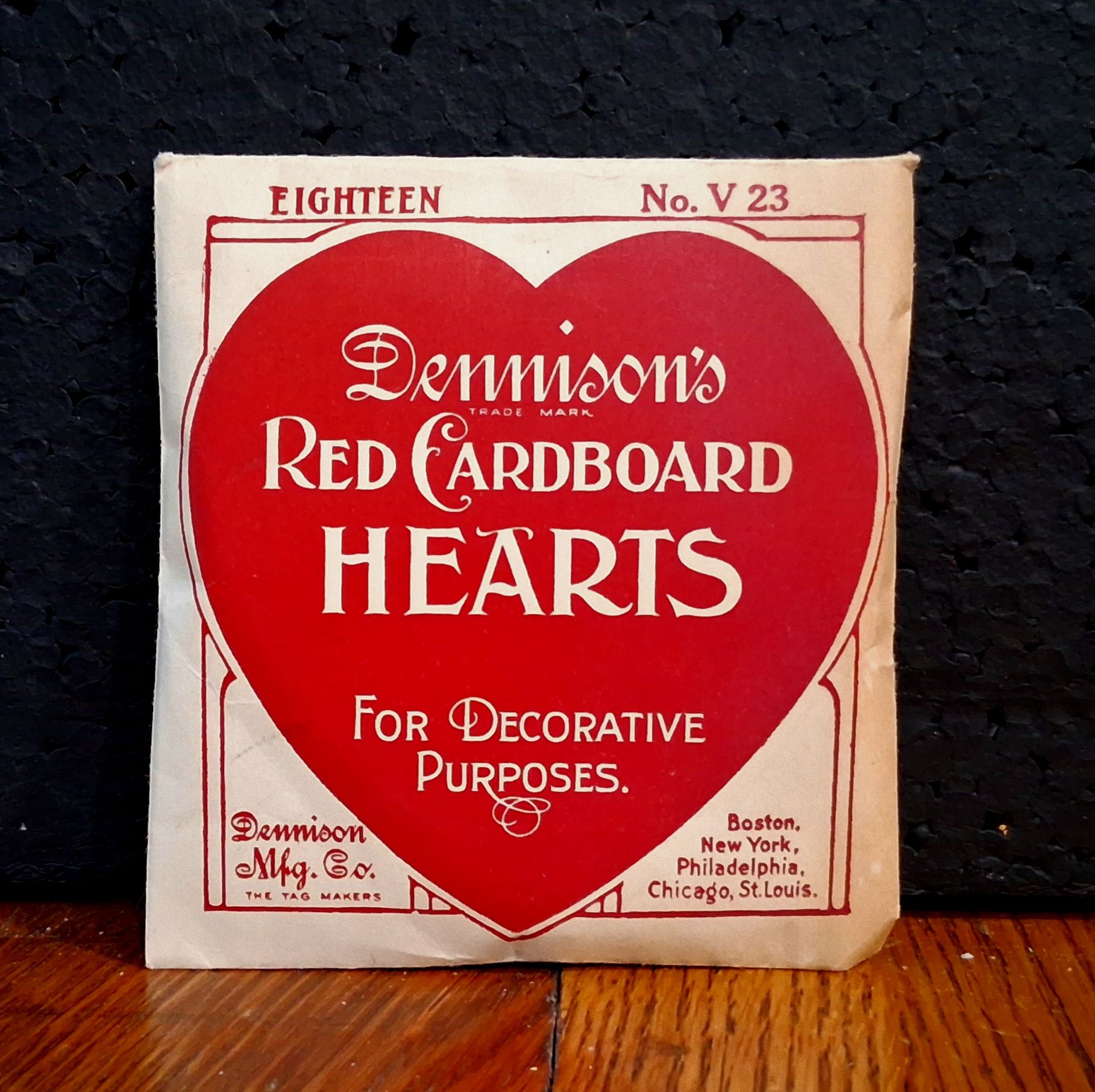 Sold) This sweet little vintage Dennison Valentine's box held