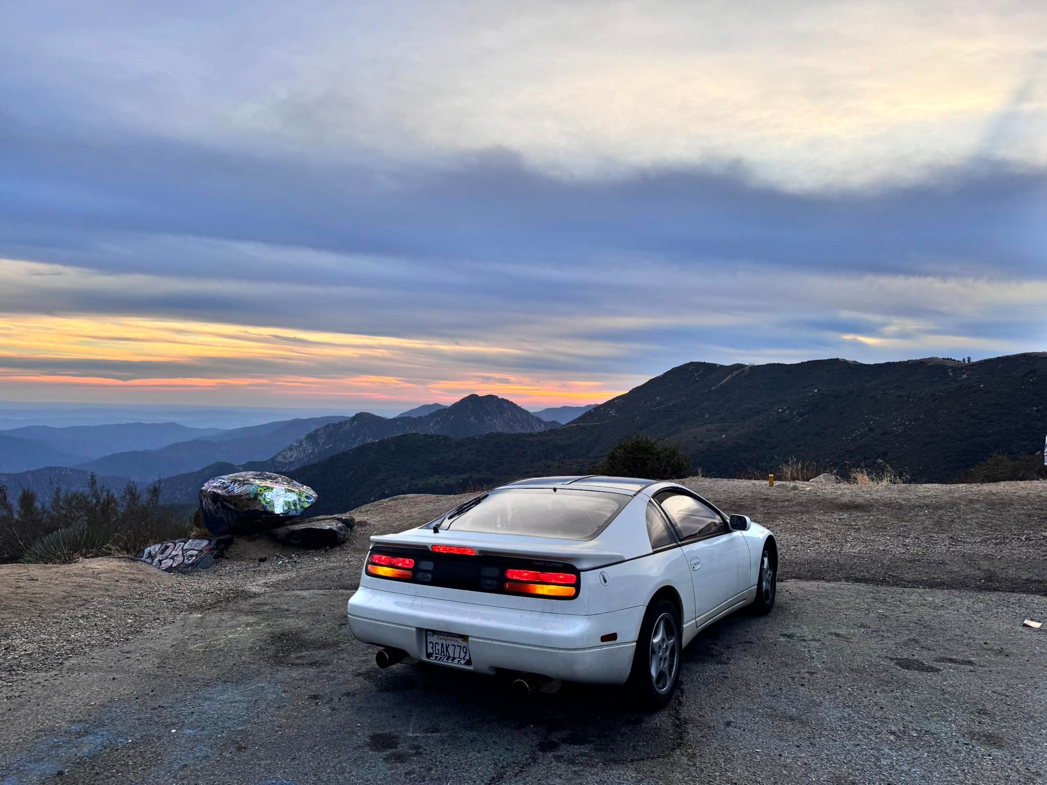 Z32 buy sell market | Facebook