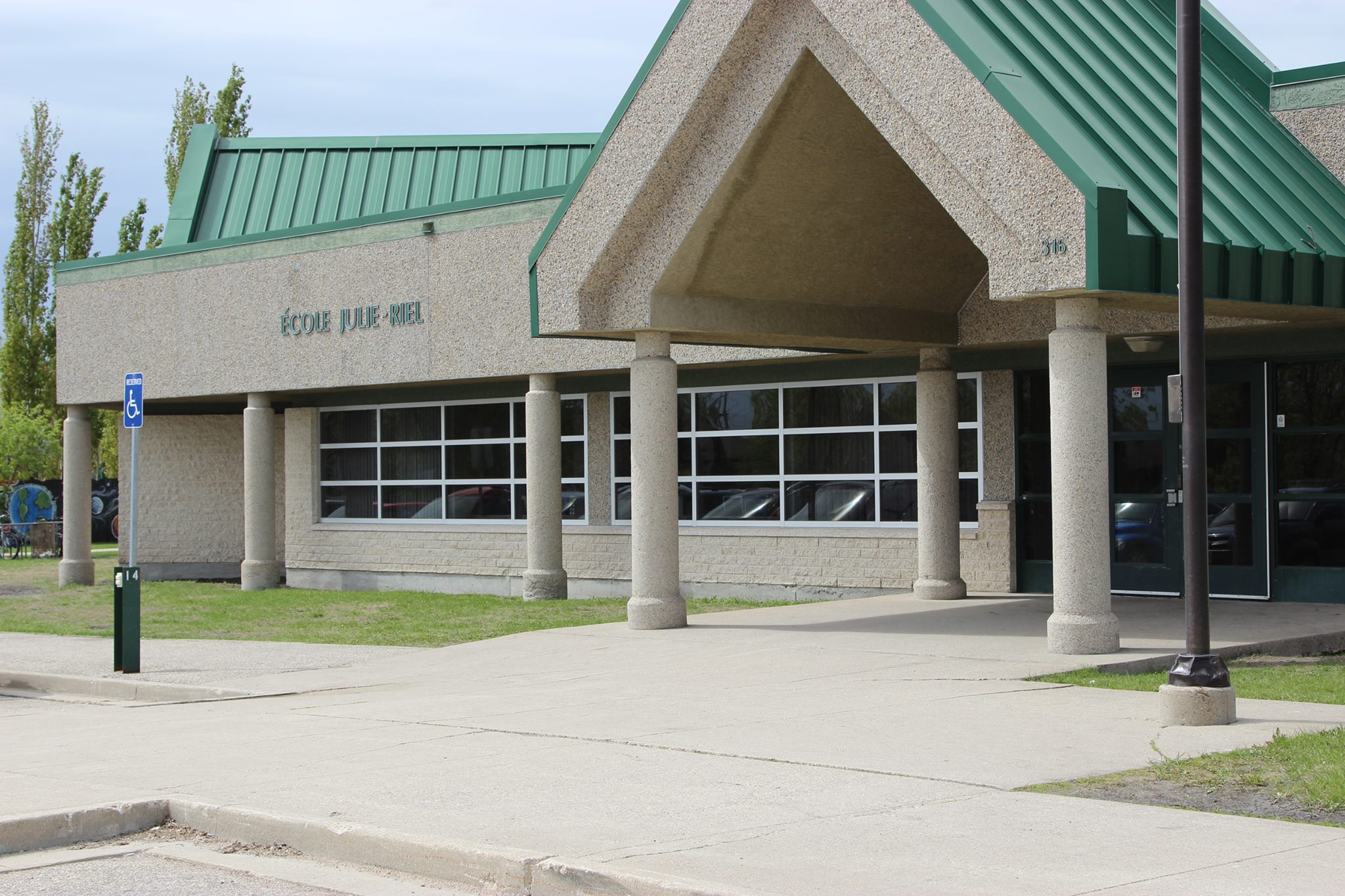 École Julie-Riel | Winnipeg MB
