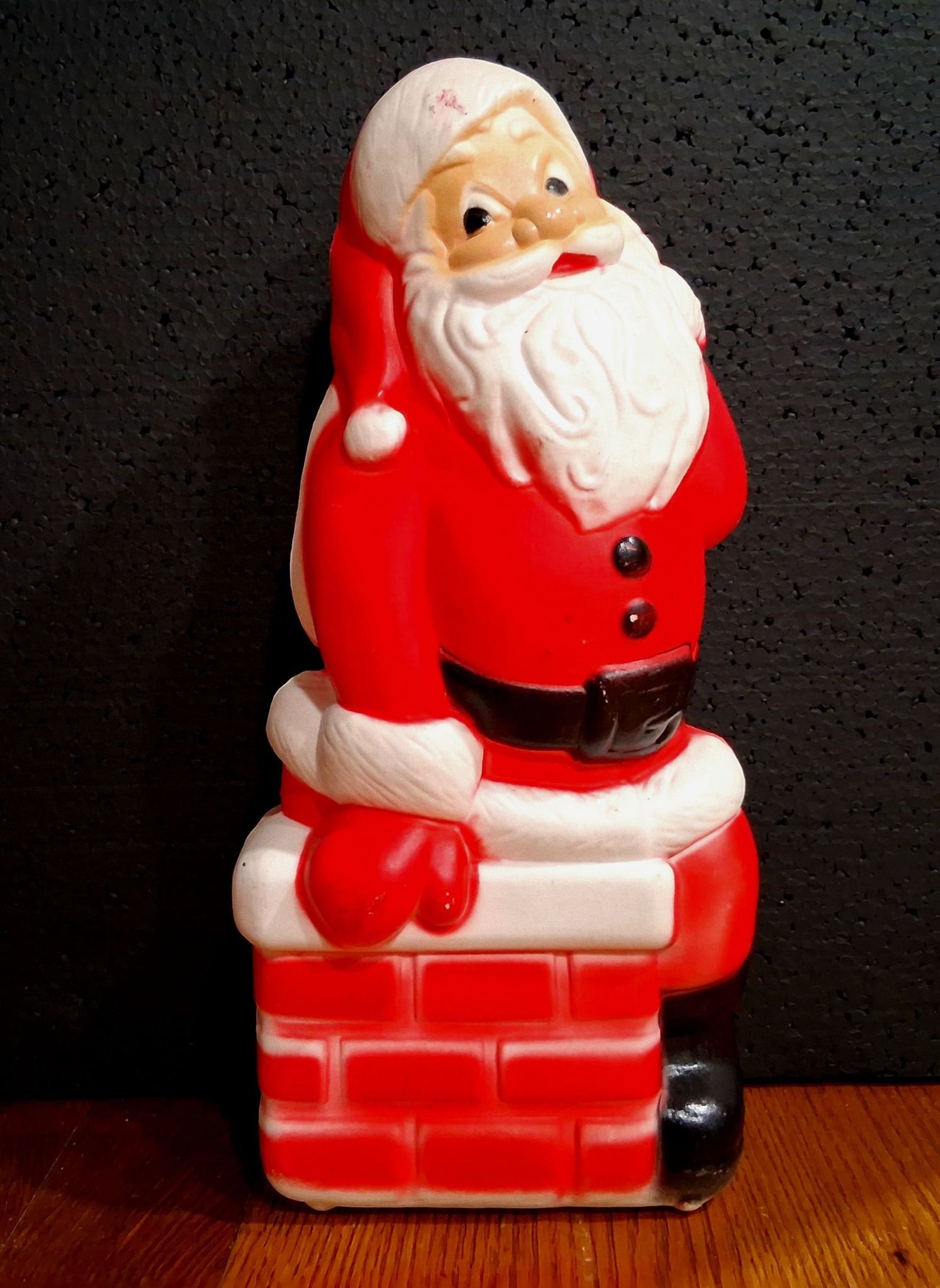 Vintage 40-inch General Foam Plastics waving Santa Claus blow mold