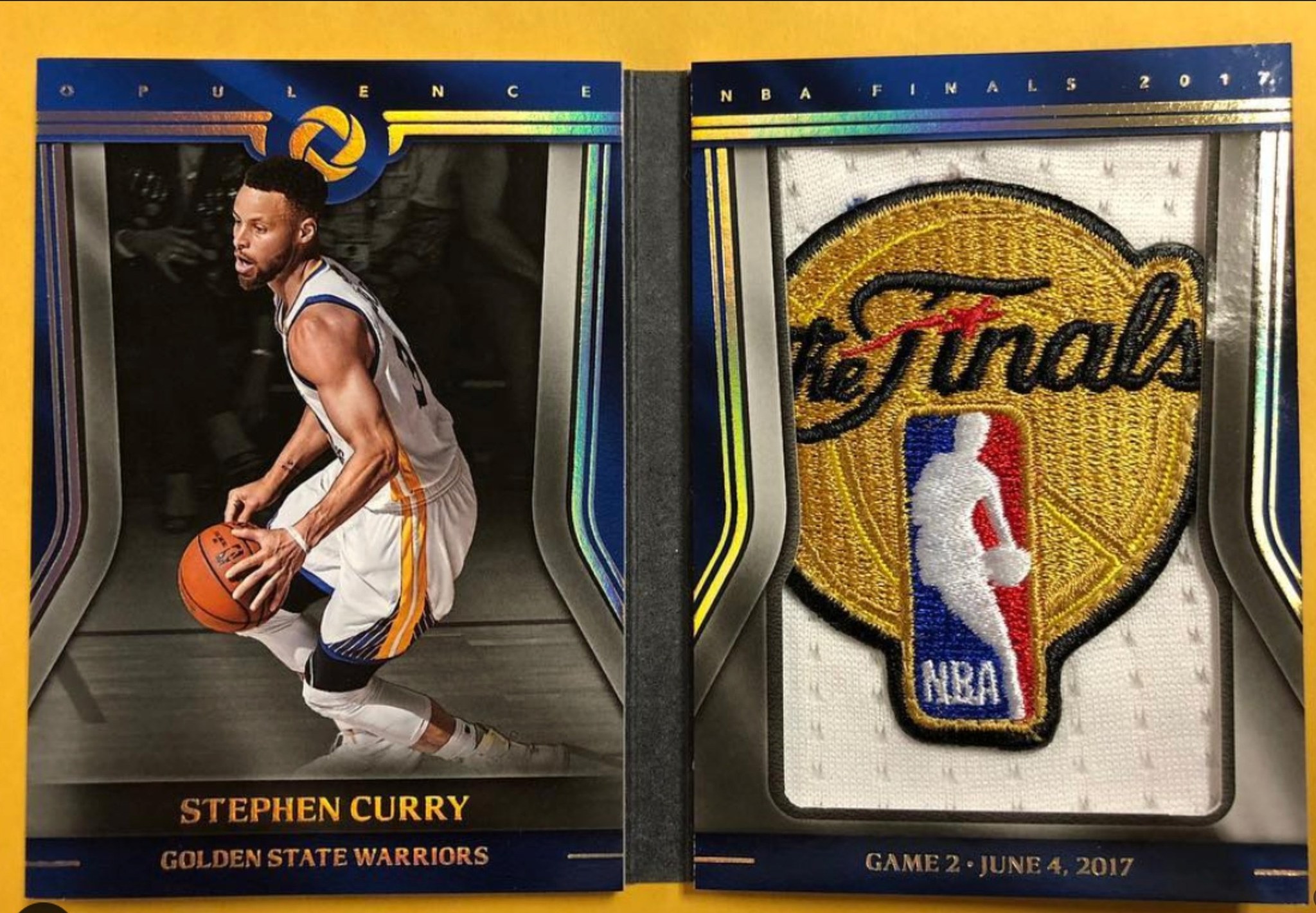 Fanatics - This Steph Curry booklet is INSANE 🔥 (via