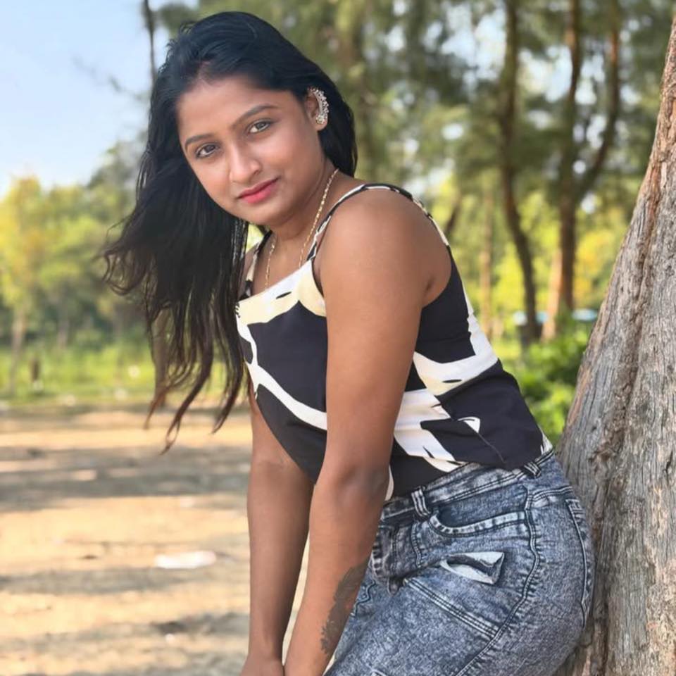 Dancer Rozi Queen