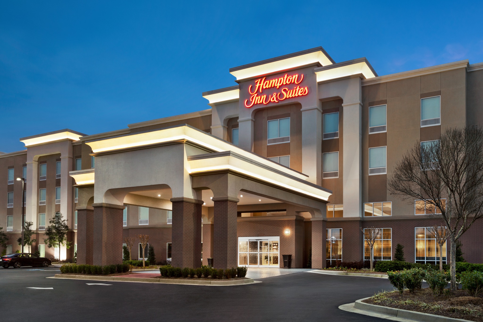 Hampton Inn & Suites Atlanta Airport West/Camp Creek Parkway | East ...