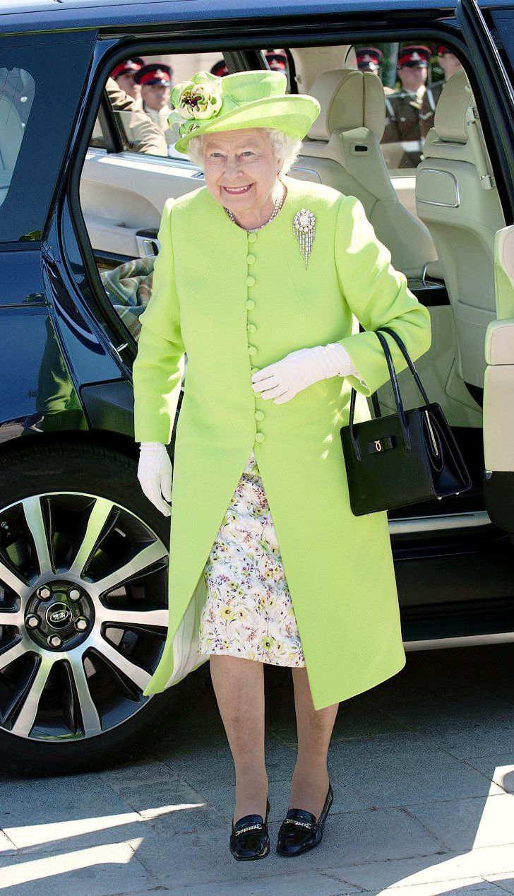 The Queen also chose a striking green dress