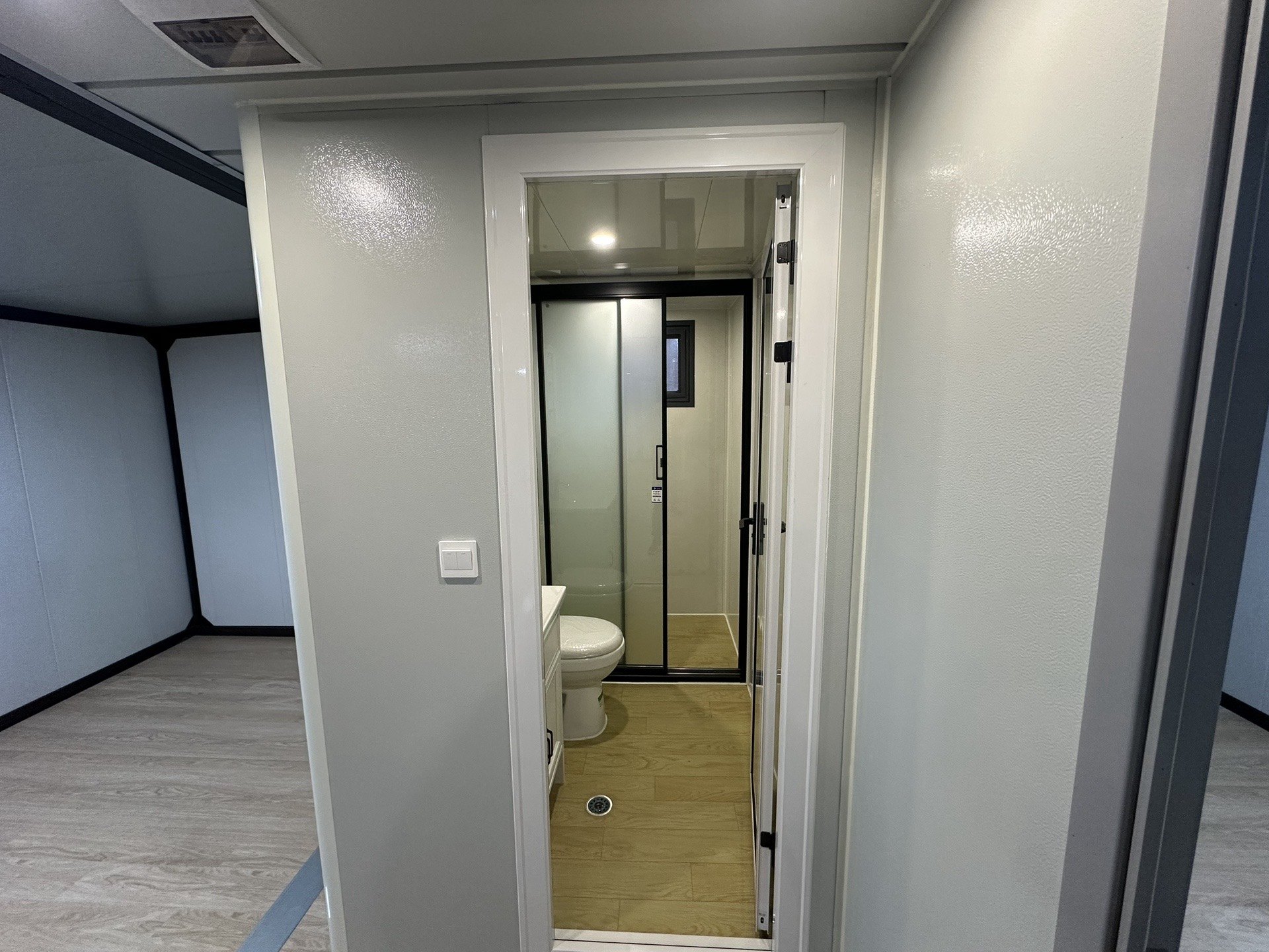 Integrated... - Integrated buildings and Container houses
