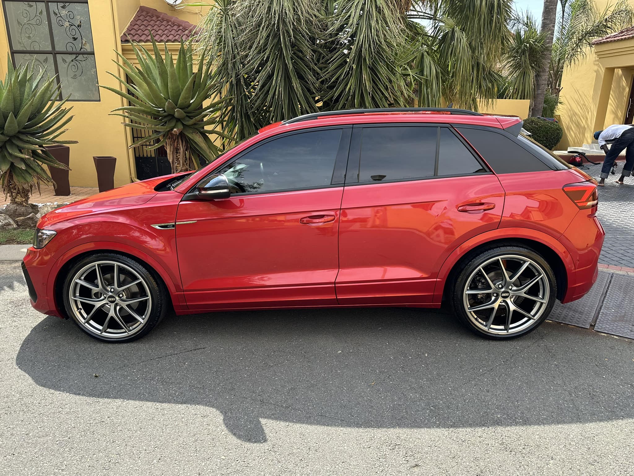 Hi everyone ☺️☺️☺️ Car is fitted with 20 inch BBS CI-R wheels