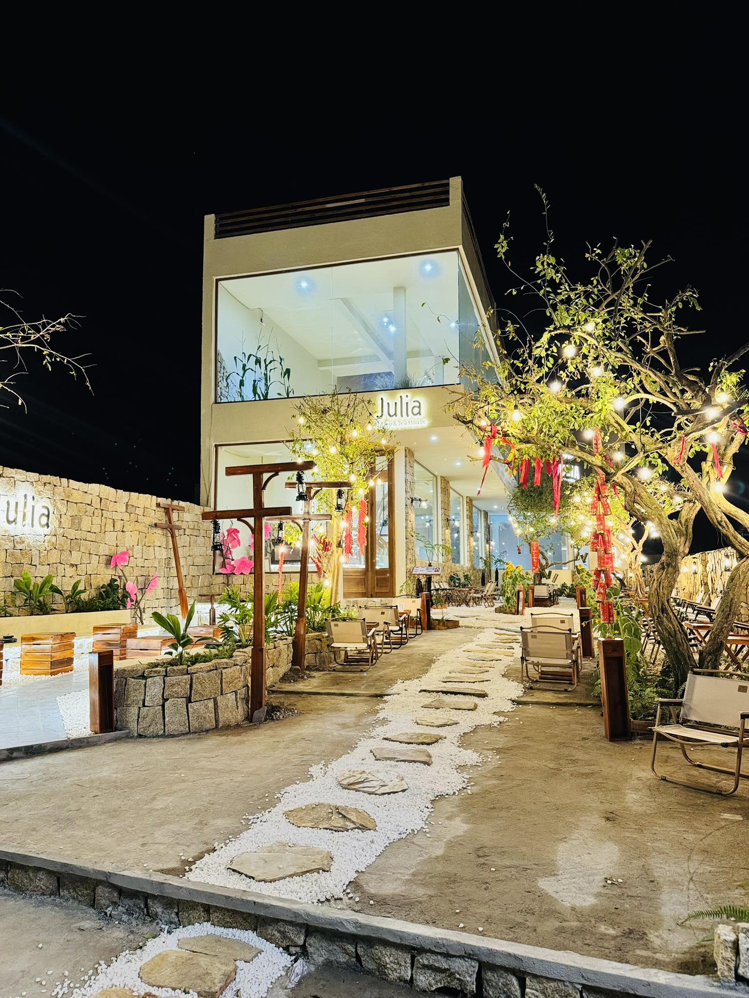Julia Coffee & Tea House | Trà Vinh