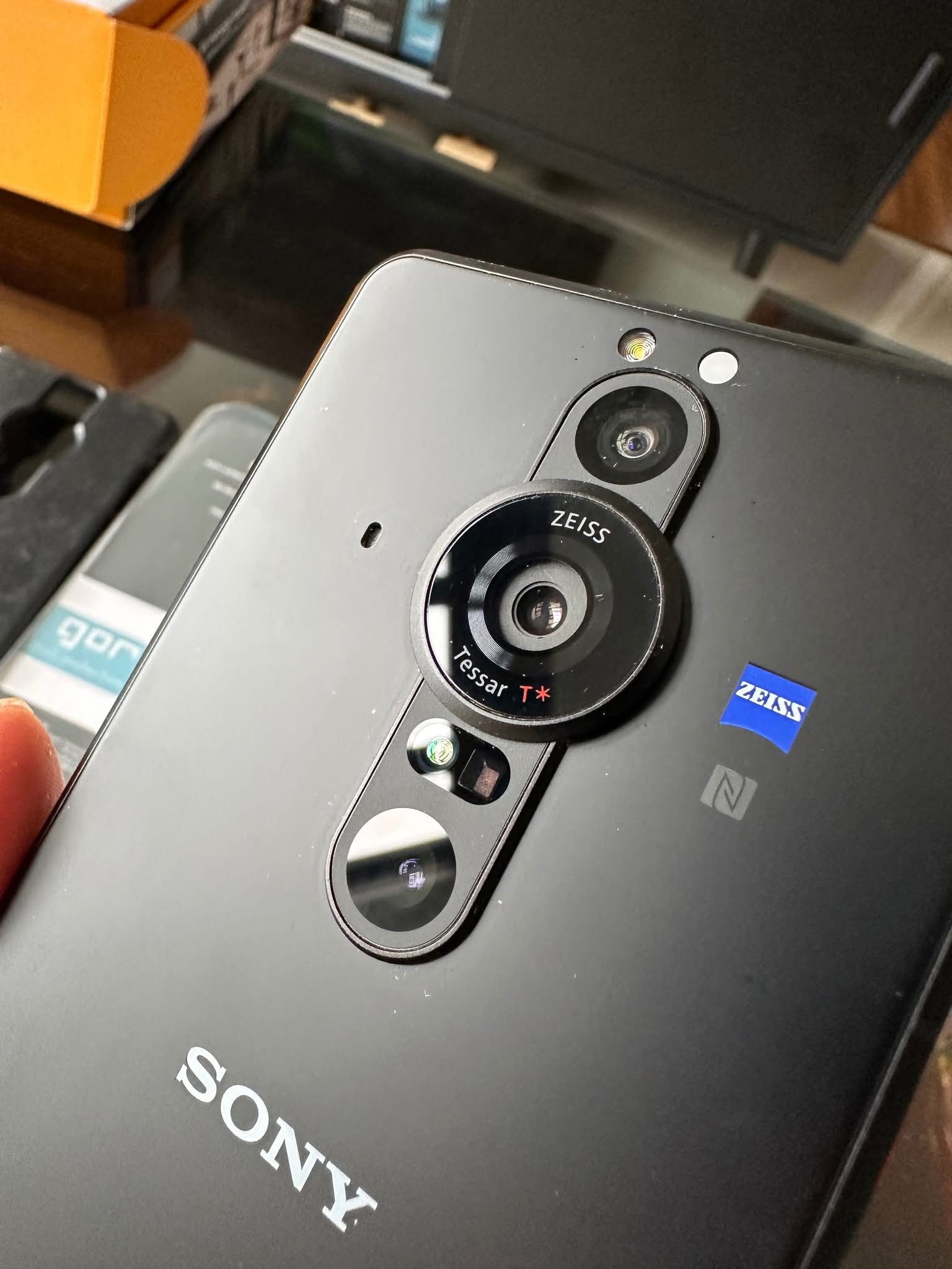 Sony Xperia Pro-I 512gb - Display: 6.50-inch (3,840x1,644