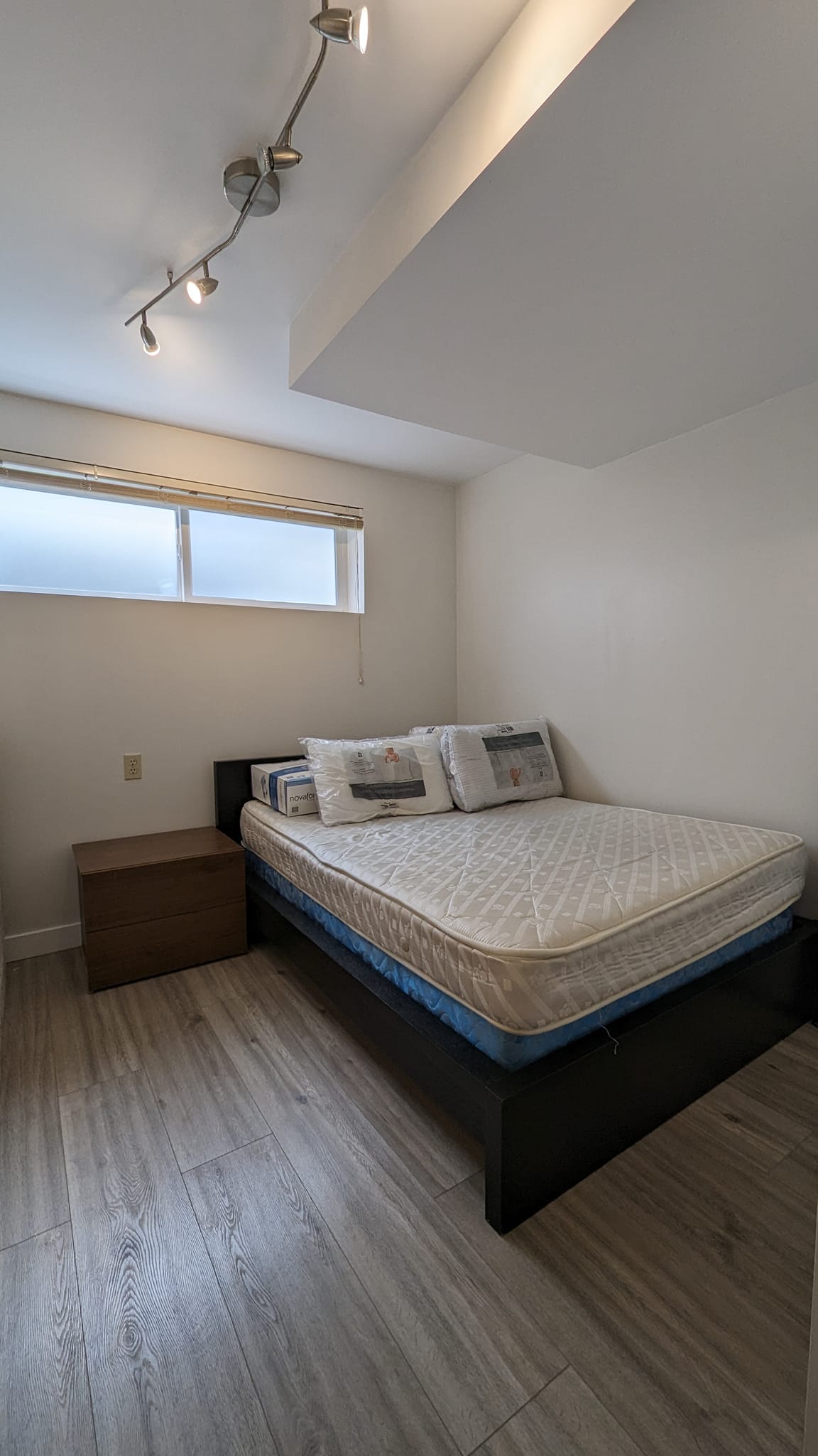 2 Bedroom Ground Floor Unit – Utilities Included – Burnaby - 2000